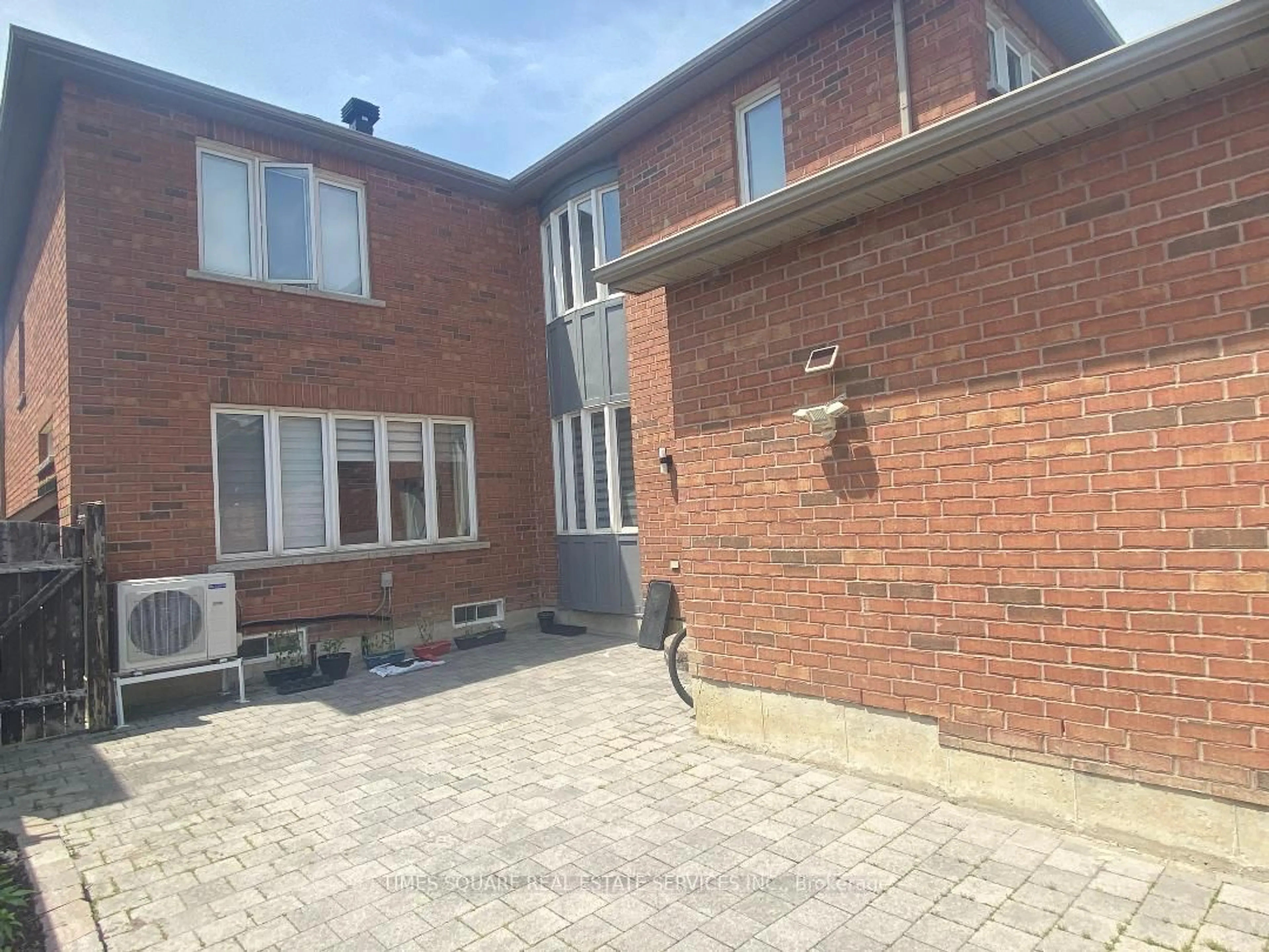 Unknown for 9 Quail Hollow, Markham Ontario L6B 0K7