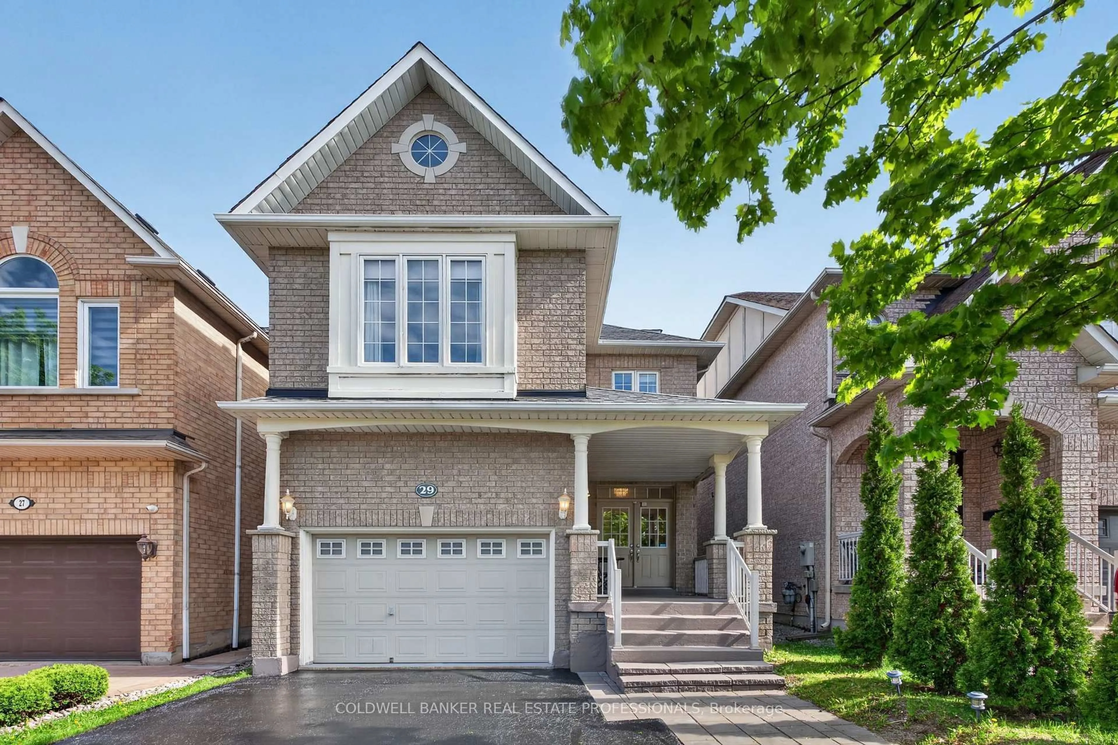 Home with brick exterior material, street for 29 Bentwood Cres, Vaughan Ontario L4J 8R3