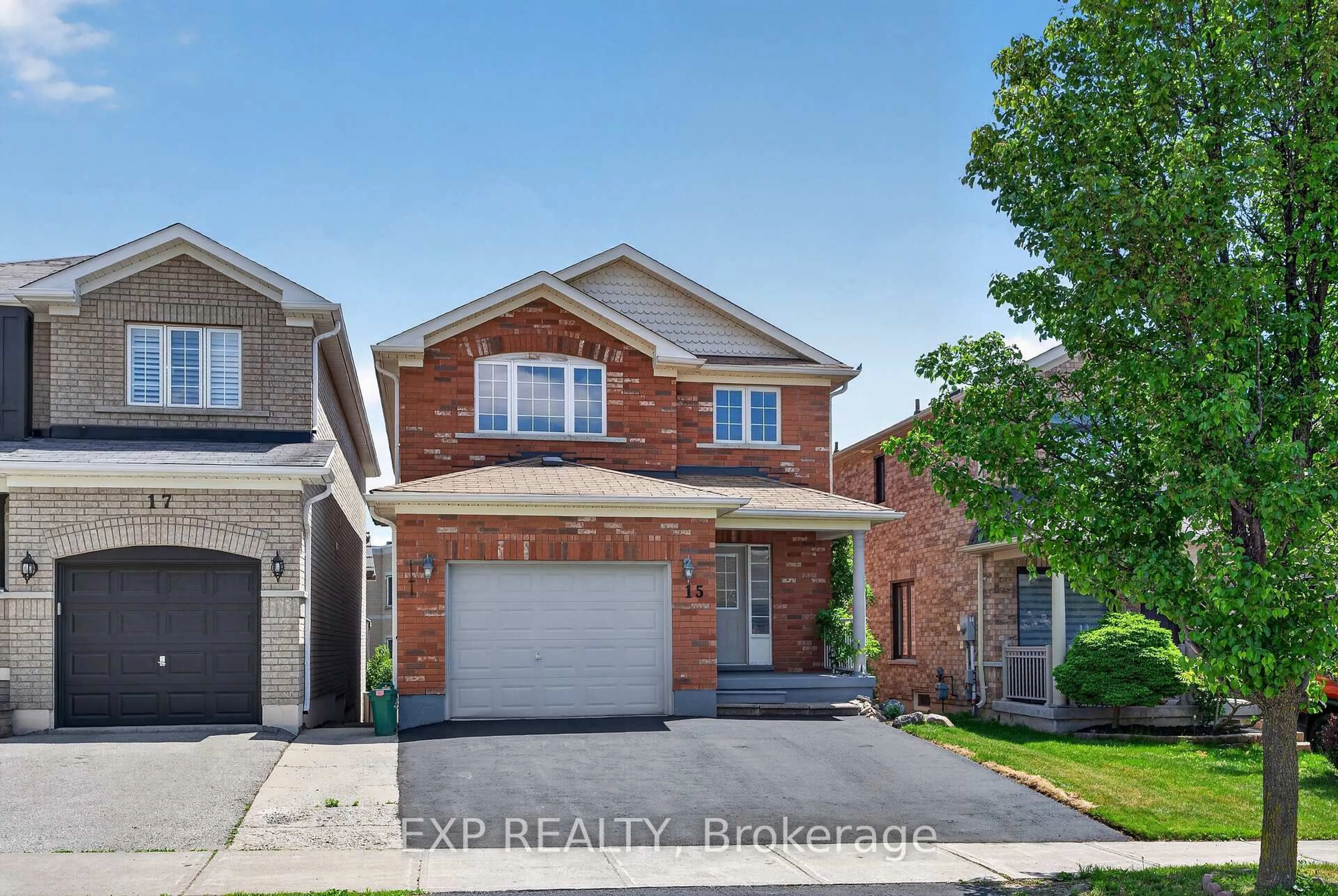 Home with brick exterior material, street for 15 Lynn St, Bradford West Gwillimbury Ontario L3Z 0B2