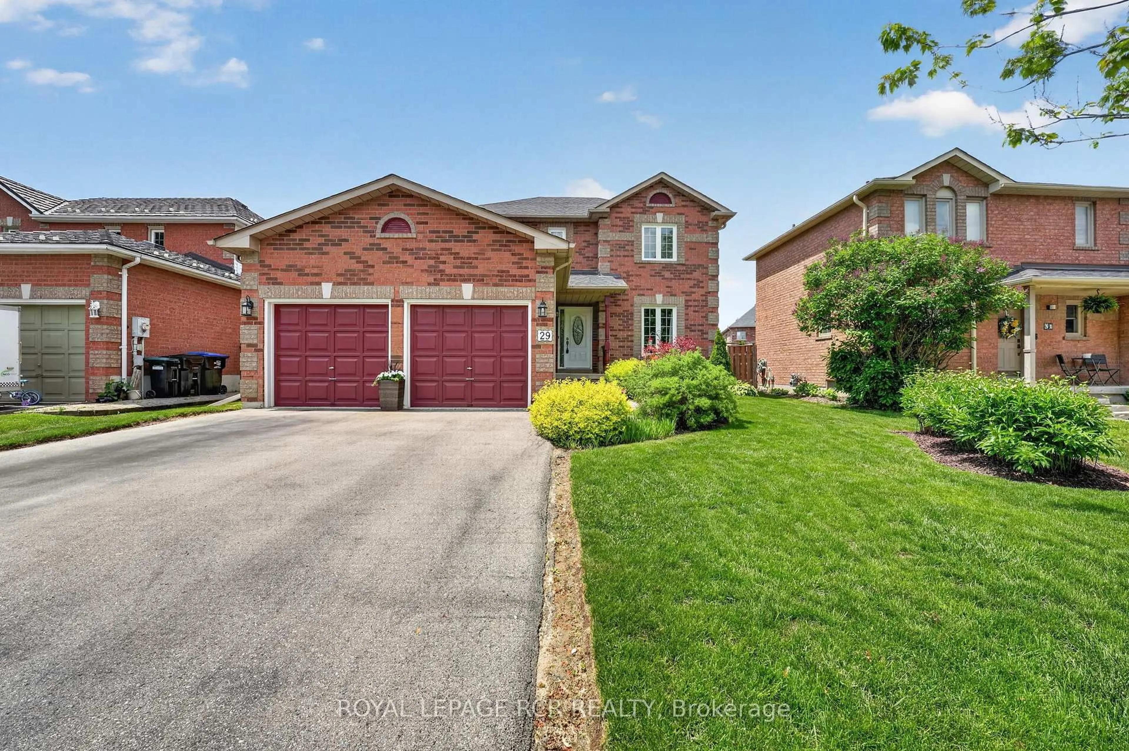 Home with brick exterior material, street for 29 McCullough Ave, New Tecumseth Ontario L0G 1A0