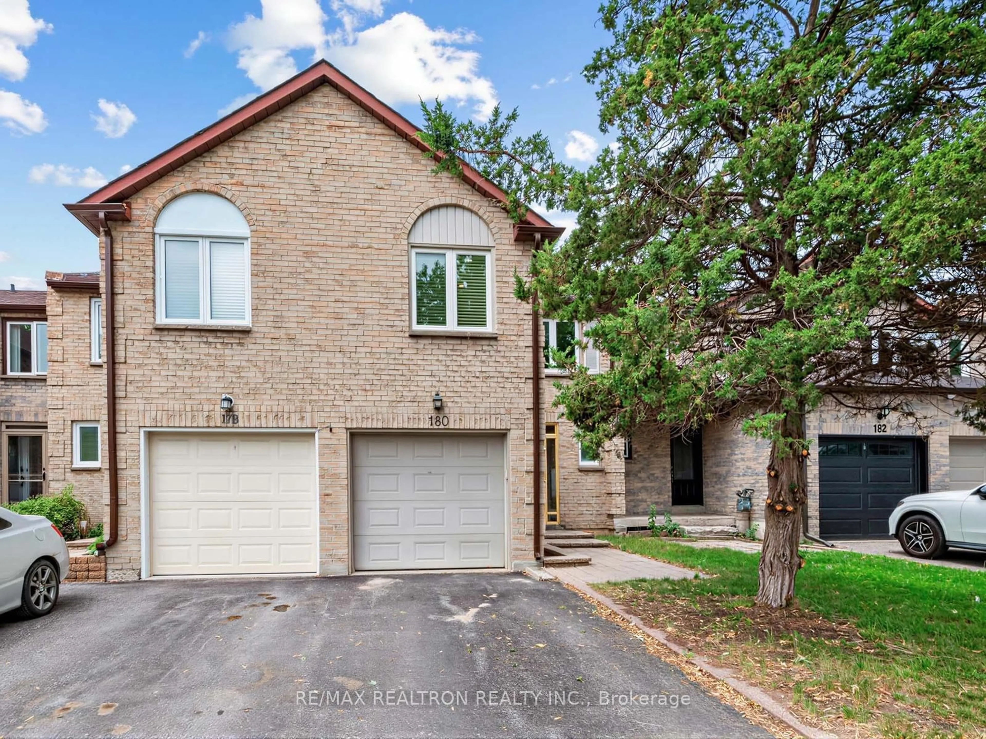 Home with brick exterior material, street for 180 Observatory Lane, Richmond Hill Ontario L4C 0K7
