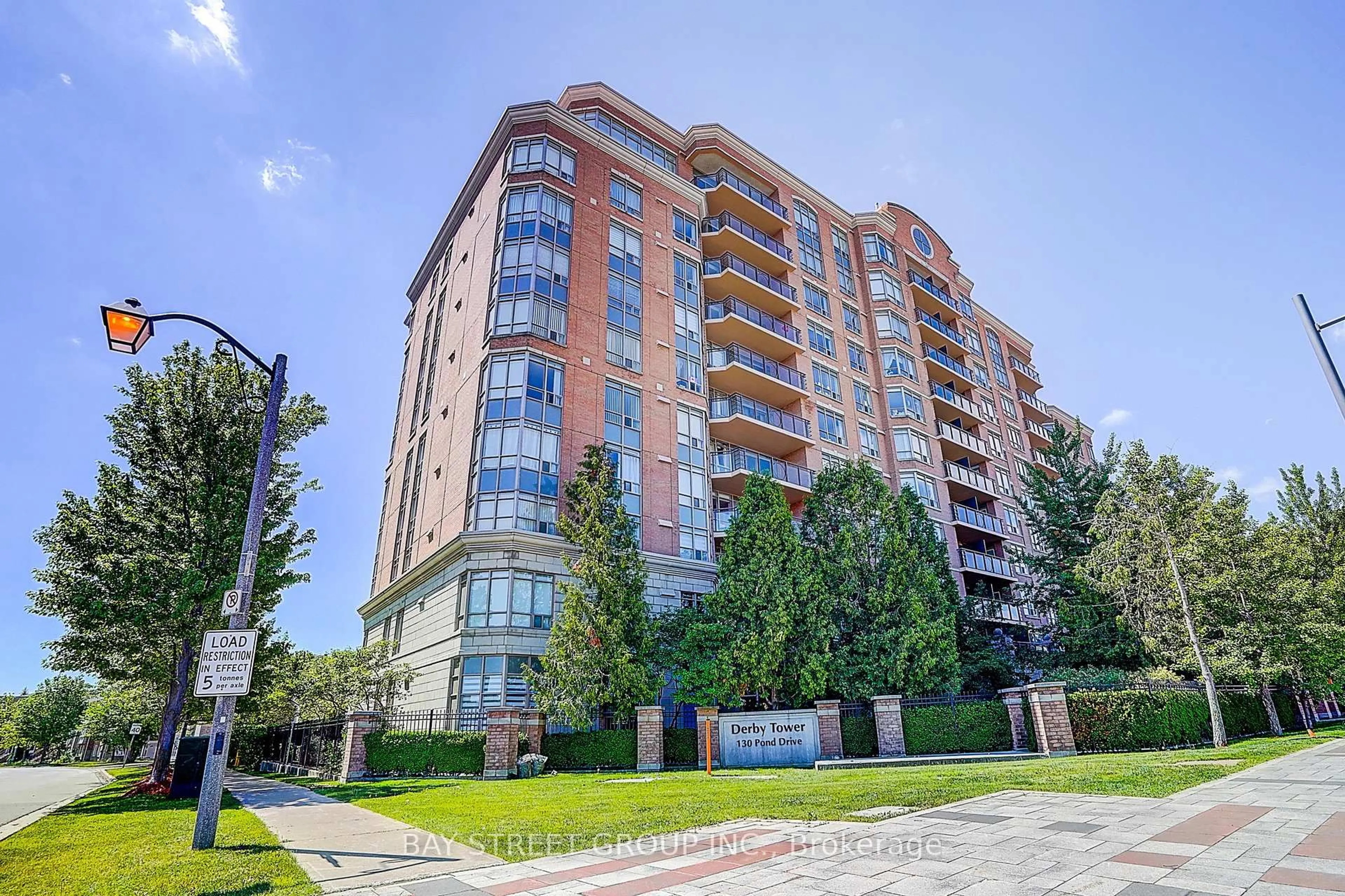 Unknown for 130 Pond Dr #Lph3, Markham Ontario L3T 7W5