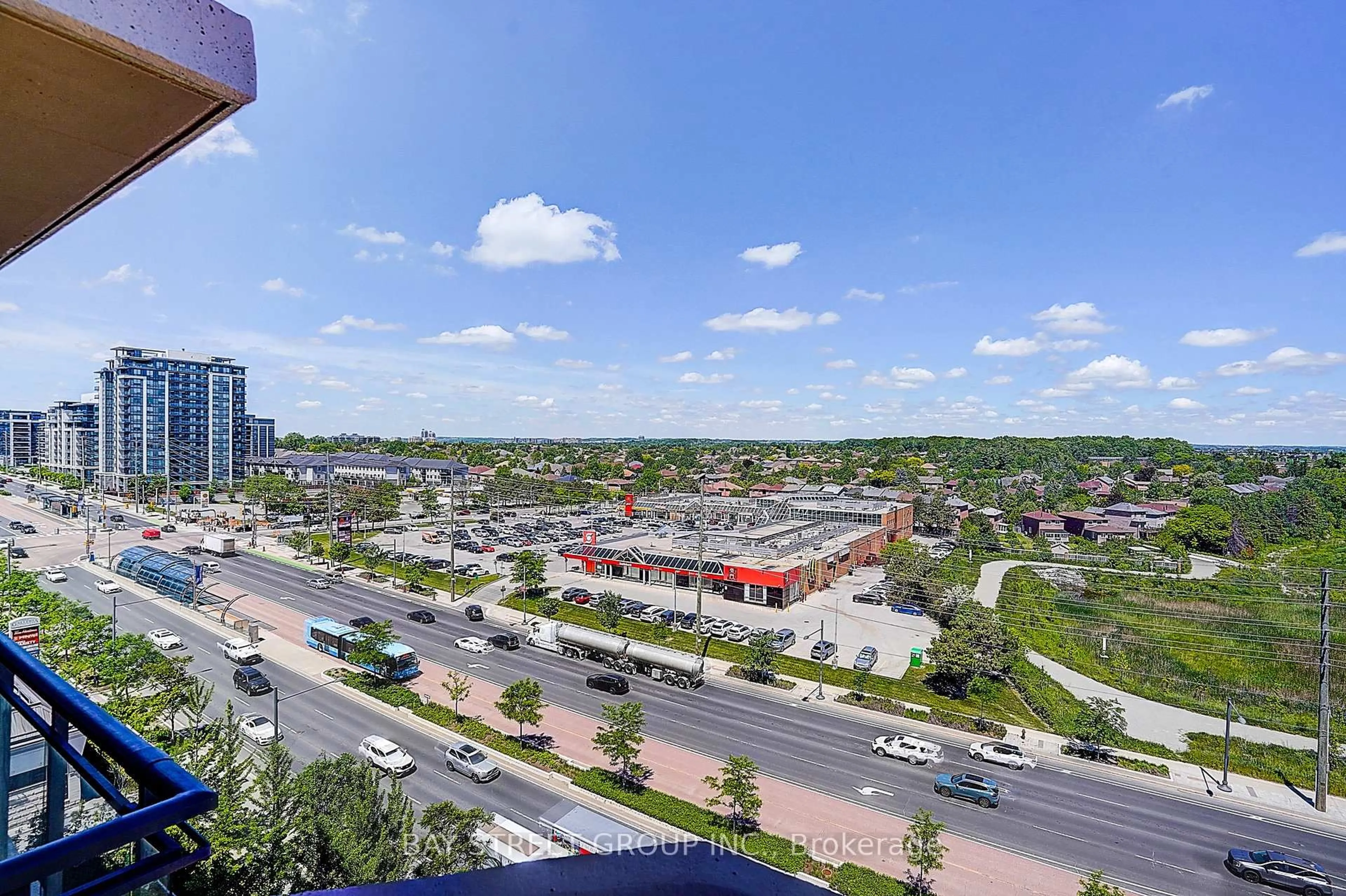 A pic from outside/outdoor area/front of a property/back of a property/a pic from drone, city buildings view from balcony for 130 Pond Dr #Lph3, Markham Ontario L3T 7W5