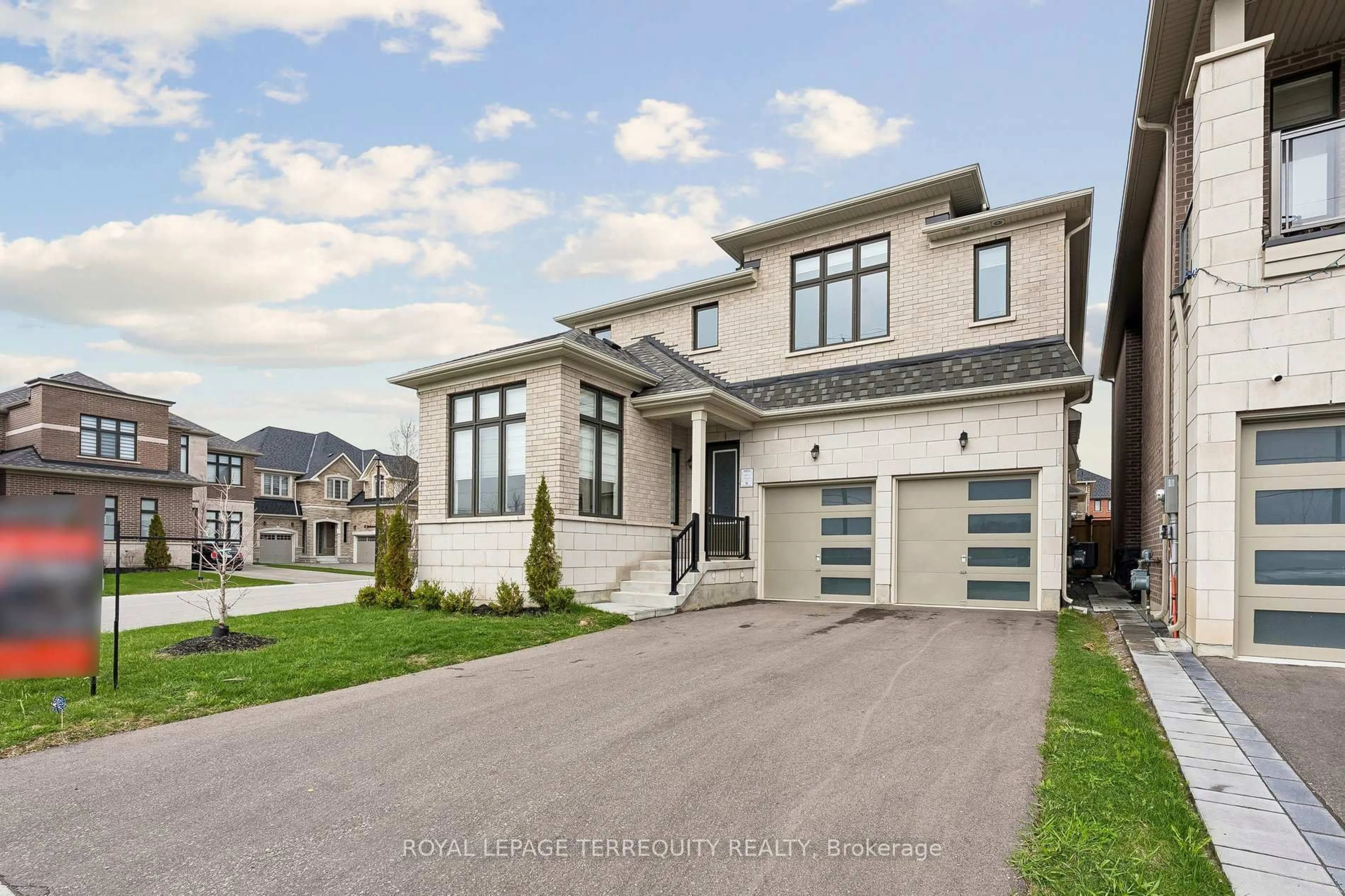 Home with brick exterior material, street for 7 Ballanview Crt, Whitchurch-Stouffville Ontario L4A 4W9