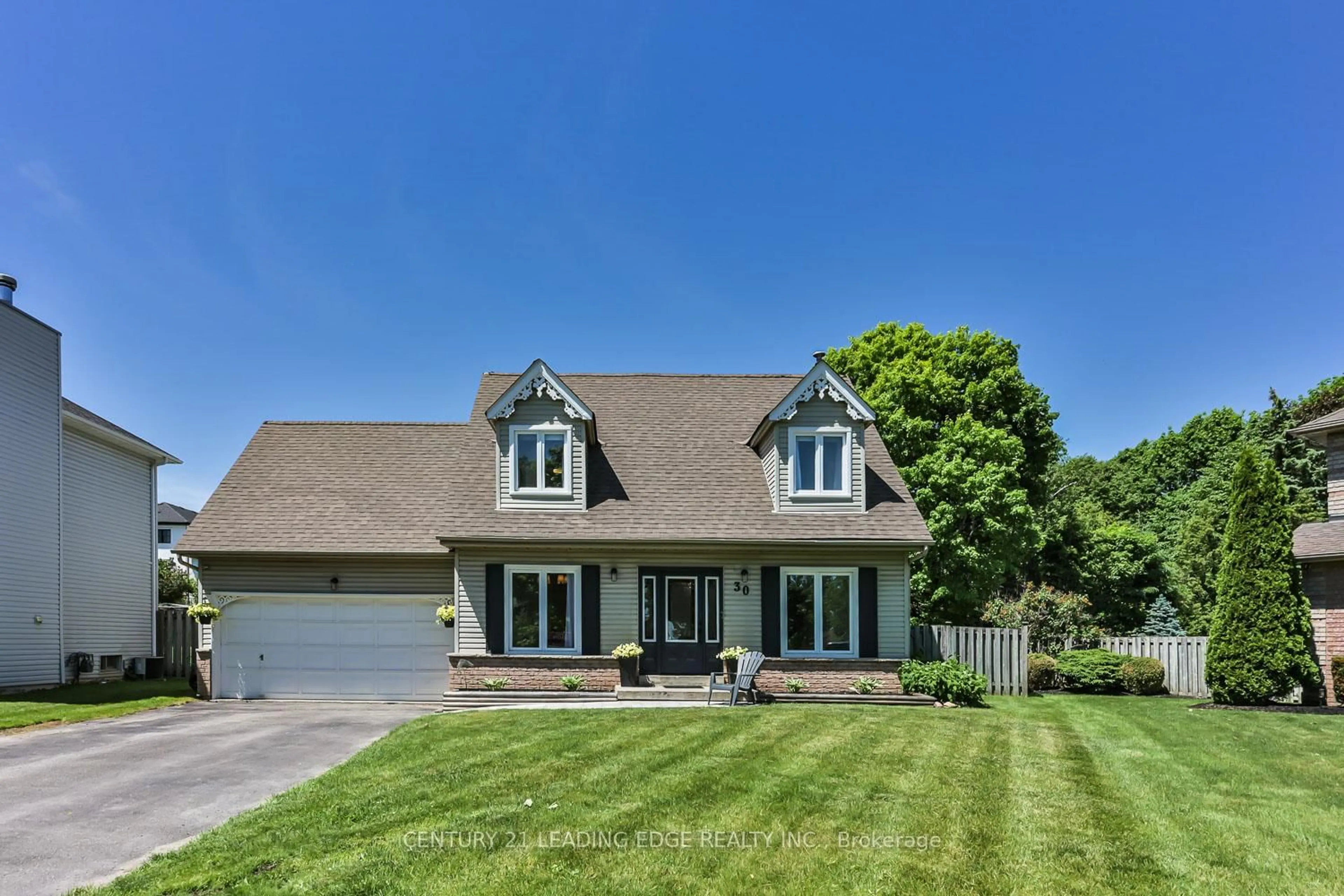 Home with brick exterior material, street for 30 McGuire Cres, Uxbridge Ontario L9P 1G7