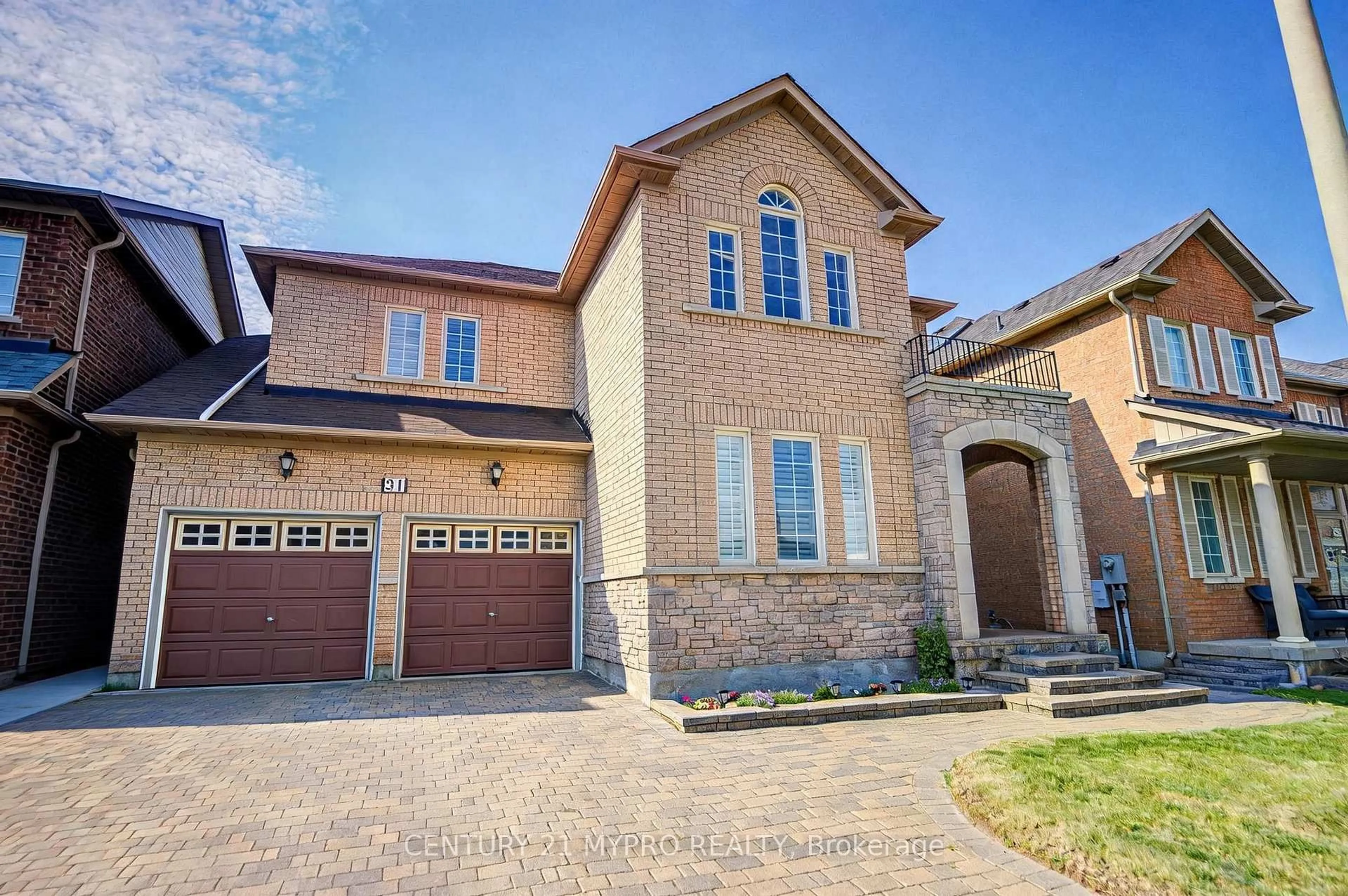 Home with brick exterior material, street for 31 Starhill Cres, Markham Ontario L6C 2Z9