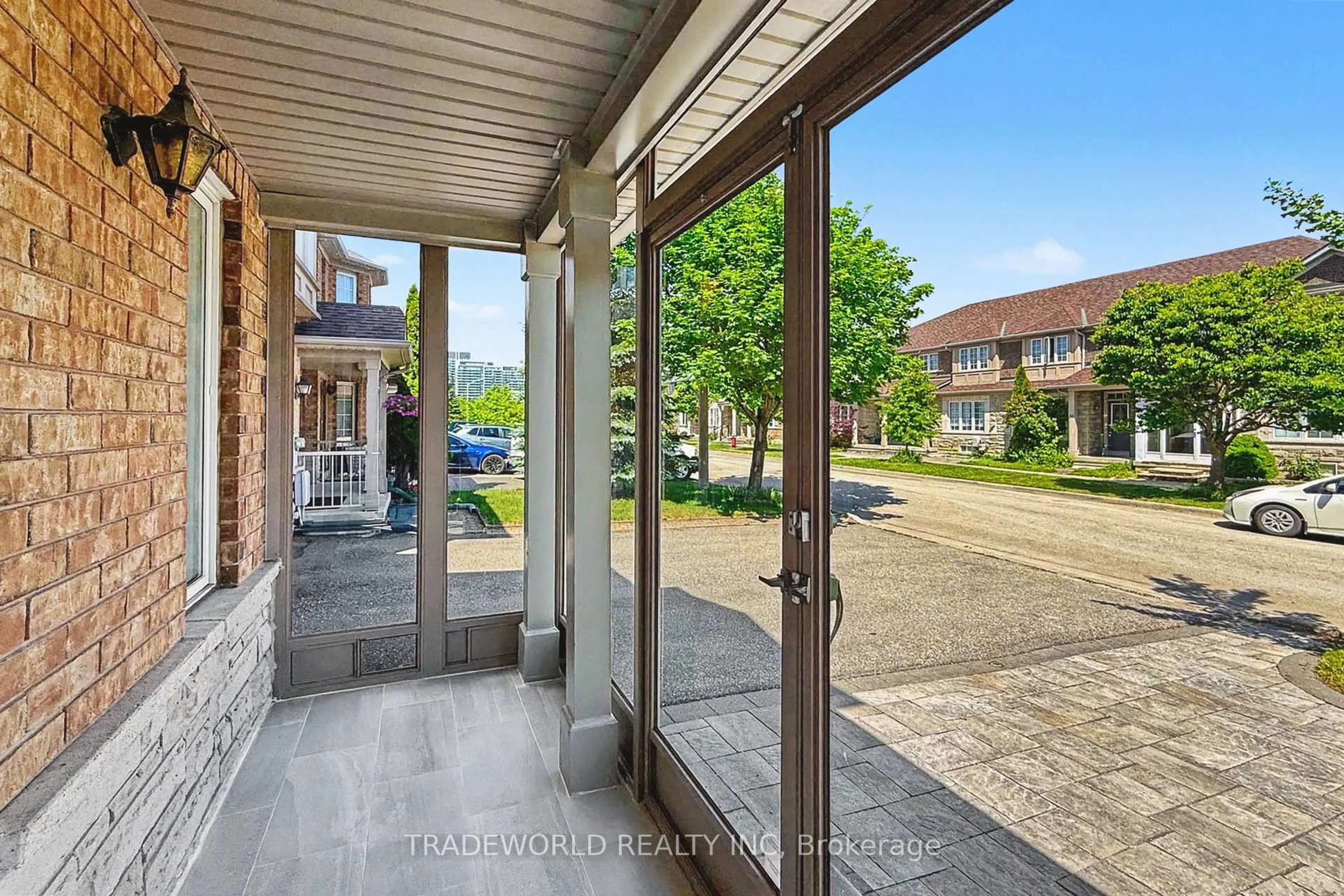 Unknown for 25 Bassett Ave, Richmond Hill Ontario L4B 4J9