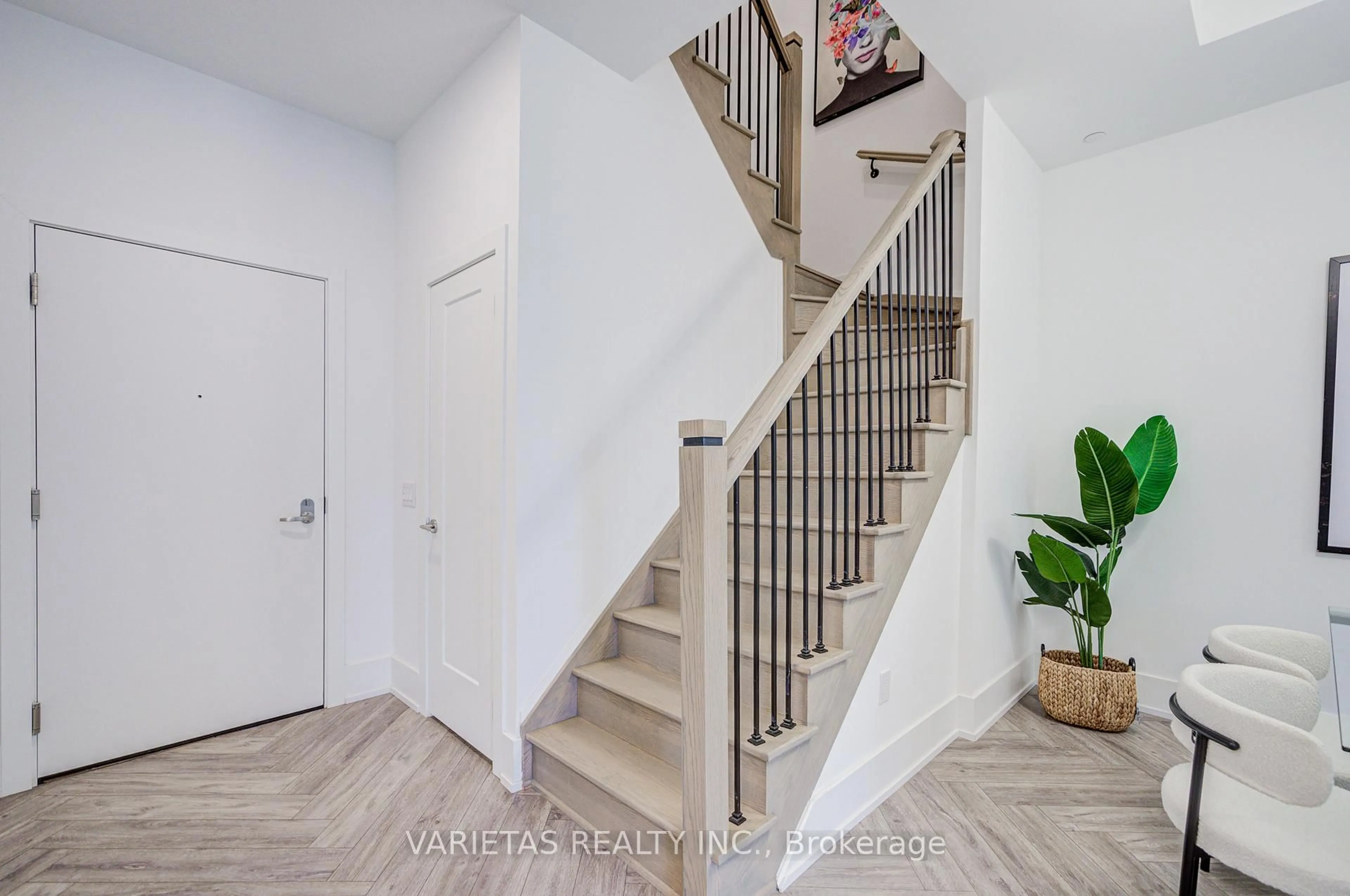 Stairs for 9 Clegg Rd #101, Markham Ontario L6G 0H3