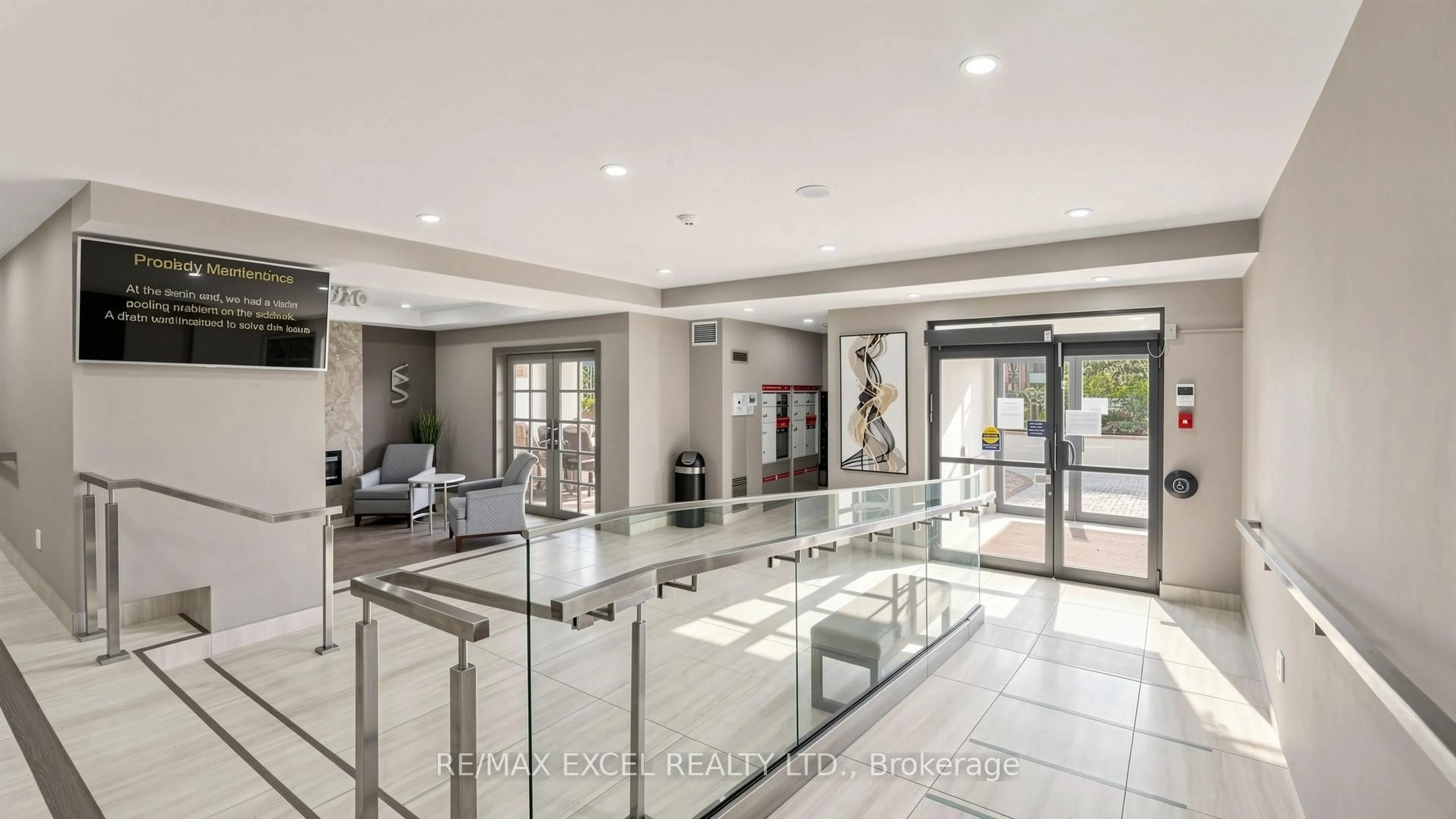 Indoor foyer for 20 Baif Blvd #306, Richmond Hill Ontario L4C 8T1