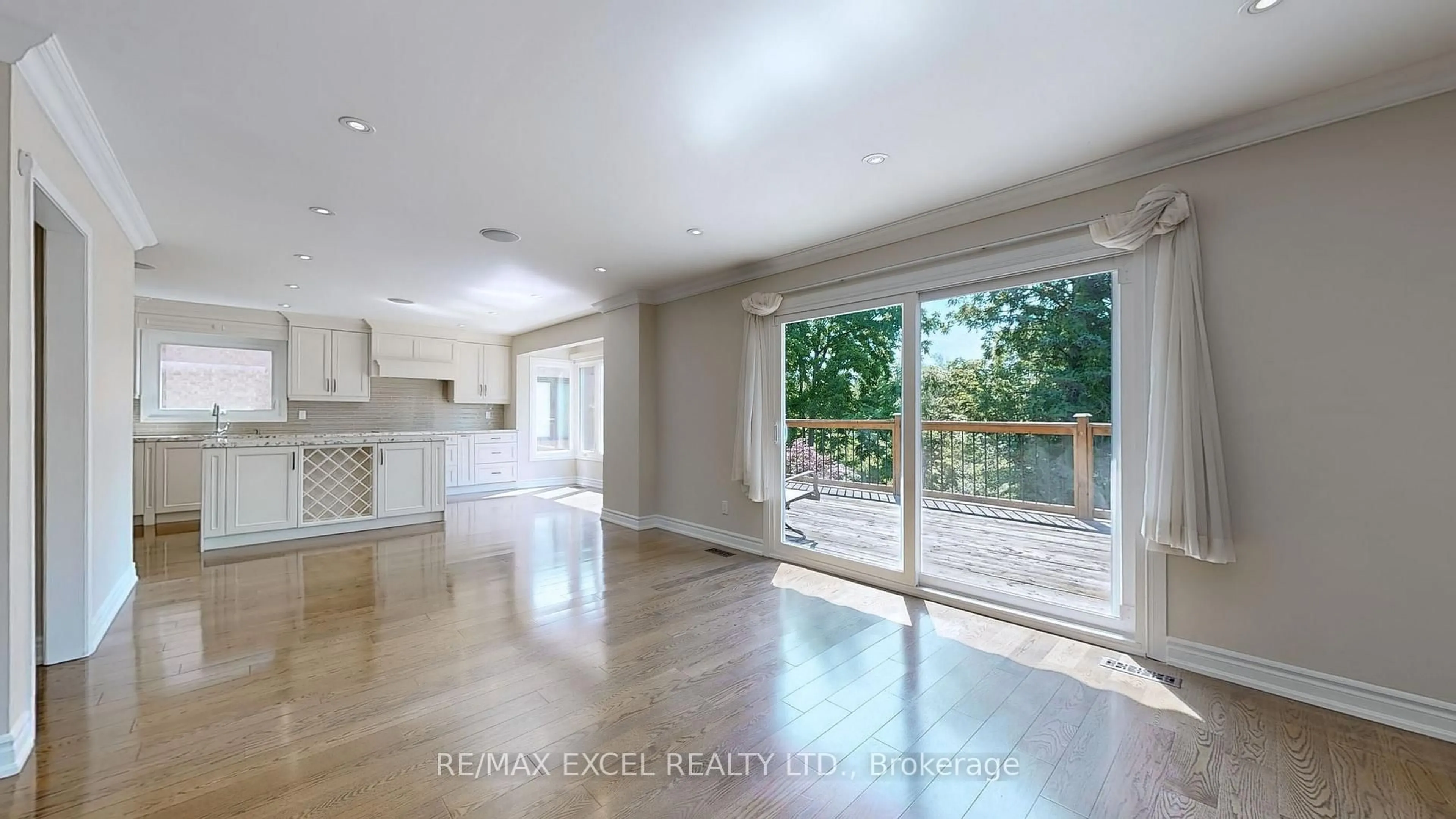 Unknown for 10 Alexis Rd, Markham Ontario L3T 6Z1