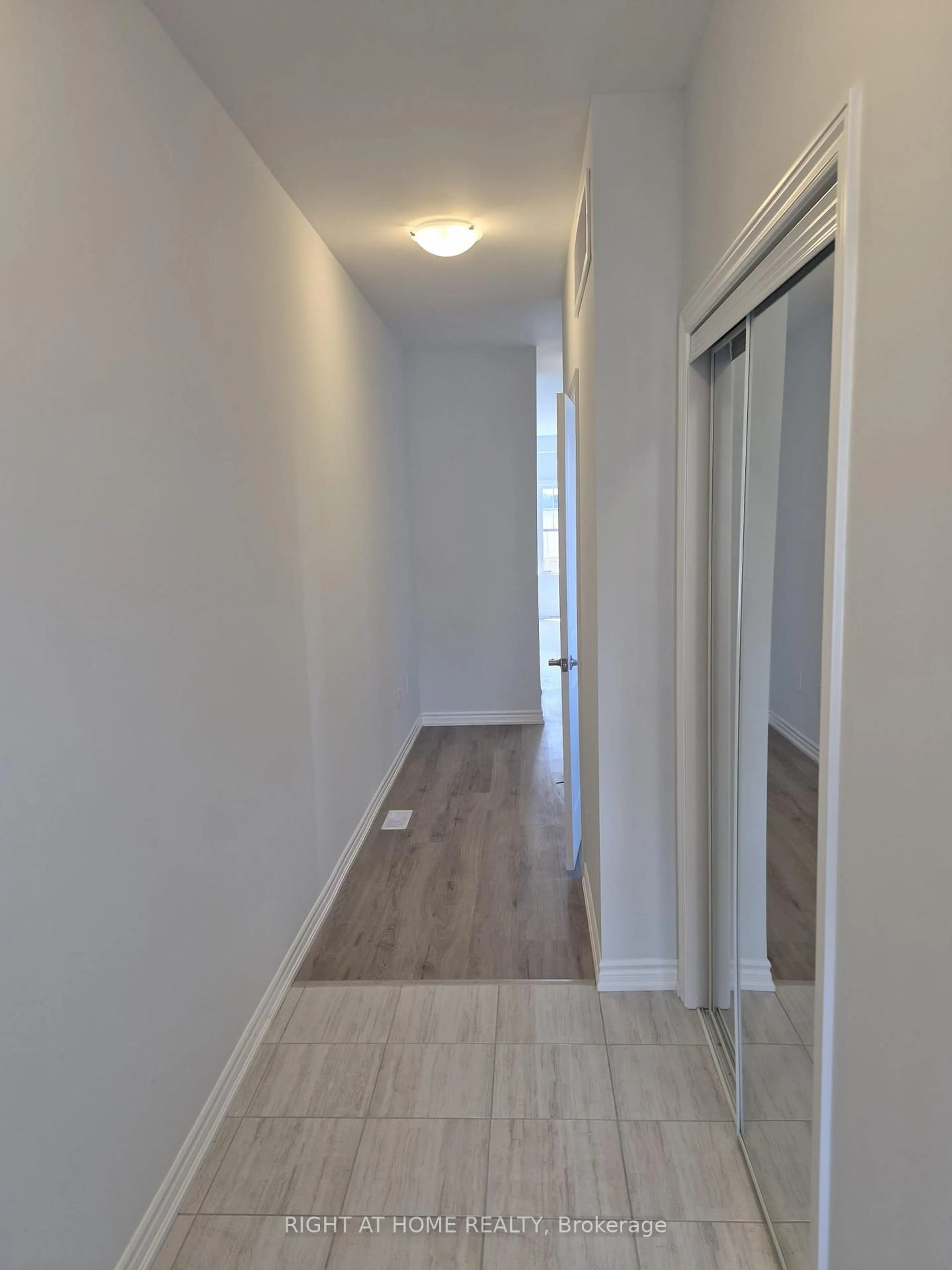 A pic of a room for 17 Ravenscraig Pl, Innisfil Ontario L0L 1L0