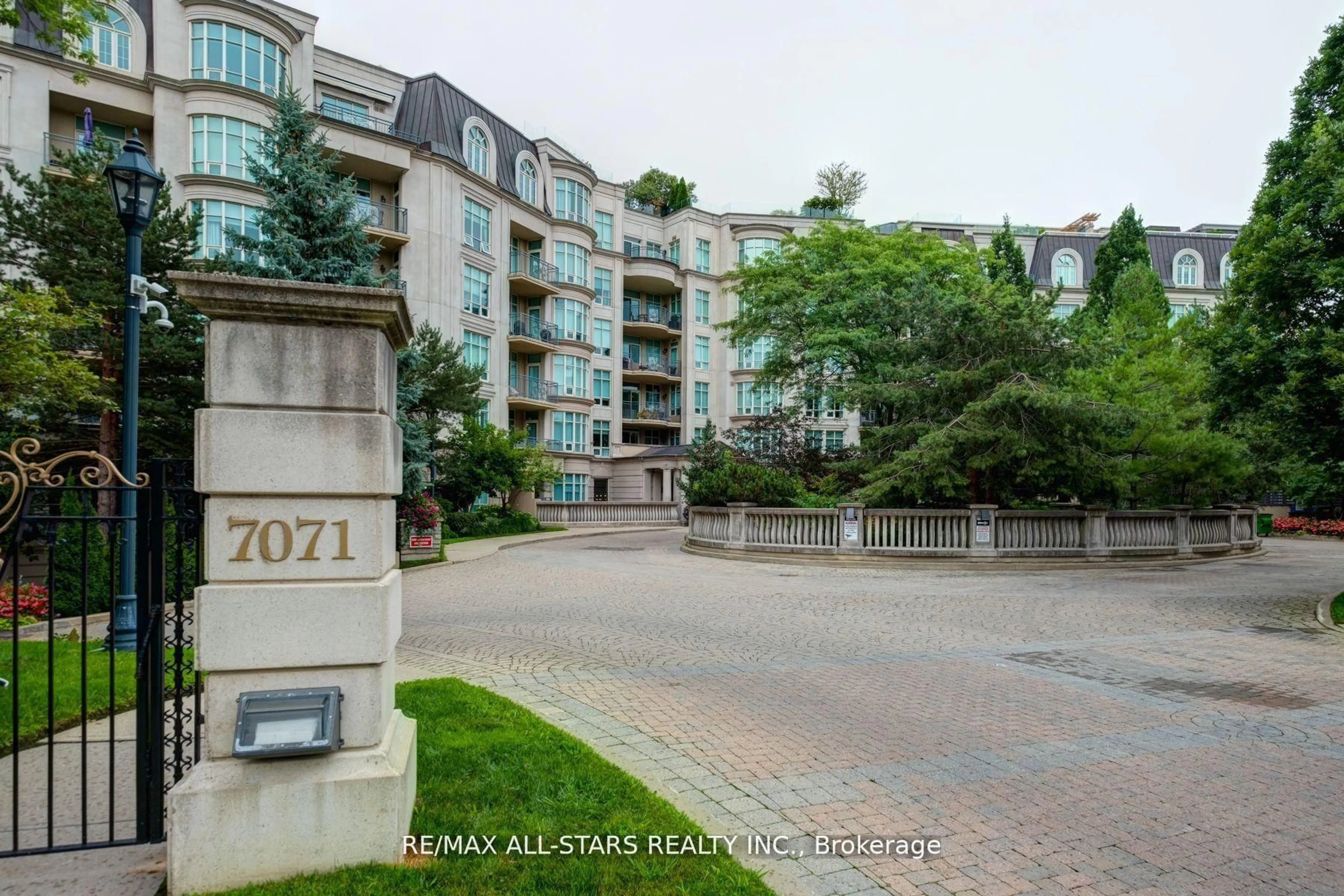 Unknown for 7071 Bayview Ave #211, Markham Ontario L3T 7Y8