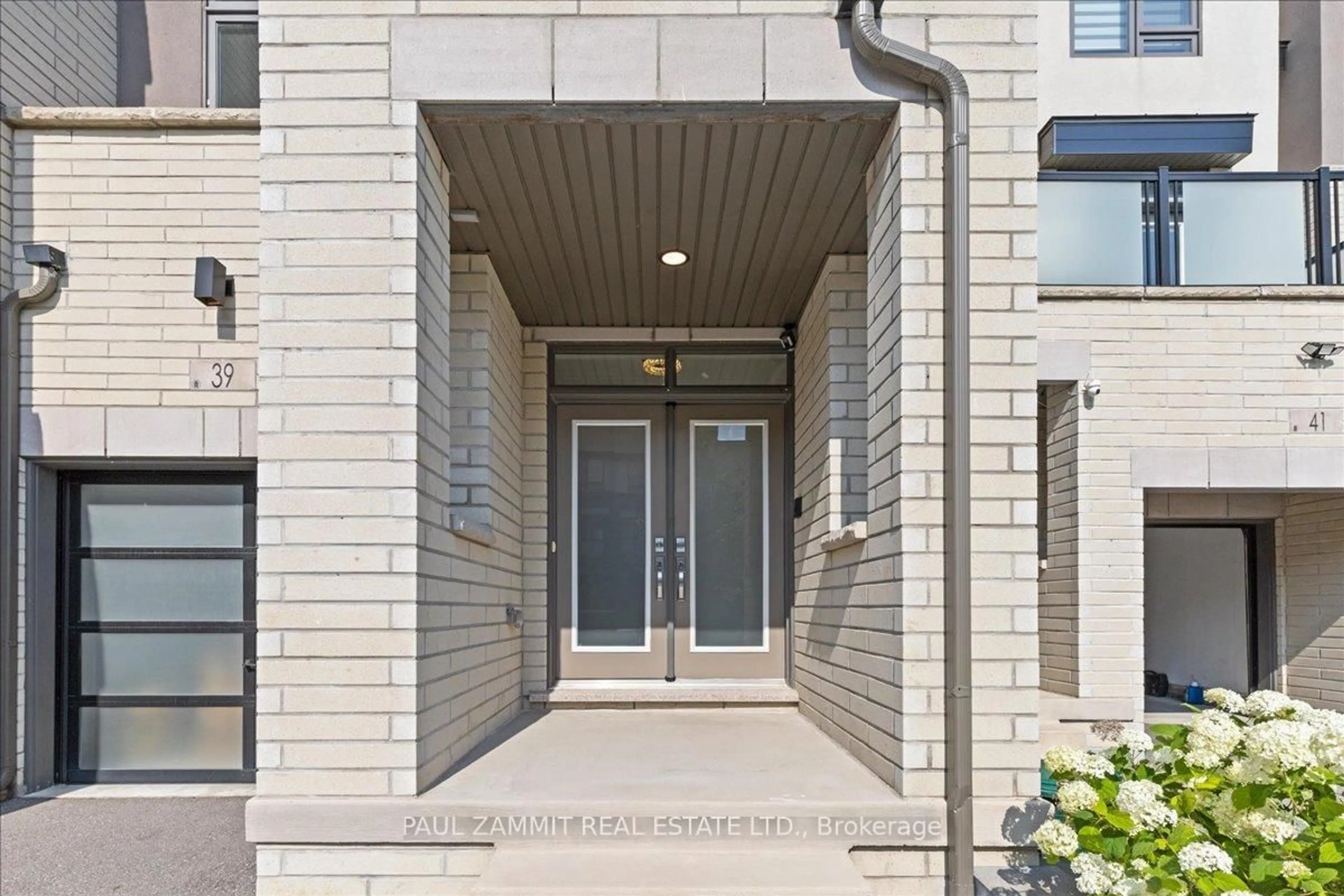 Indoor entryway for 39 Harold Lawrie Lane, Markham Ontario L3T 0G1