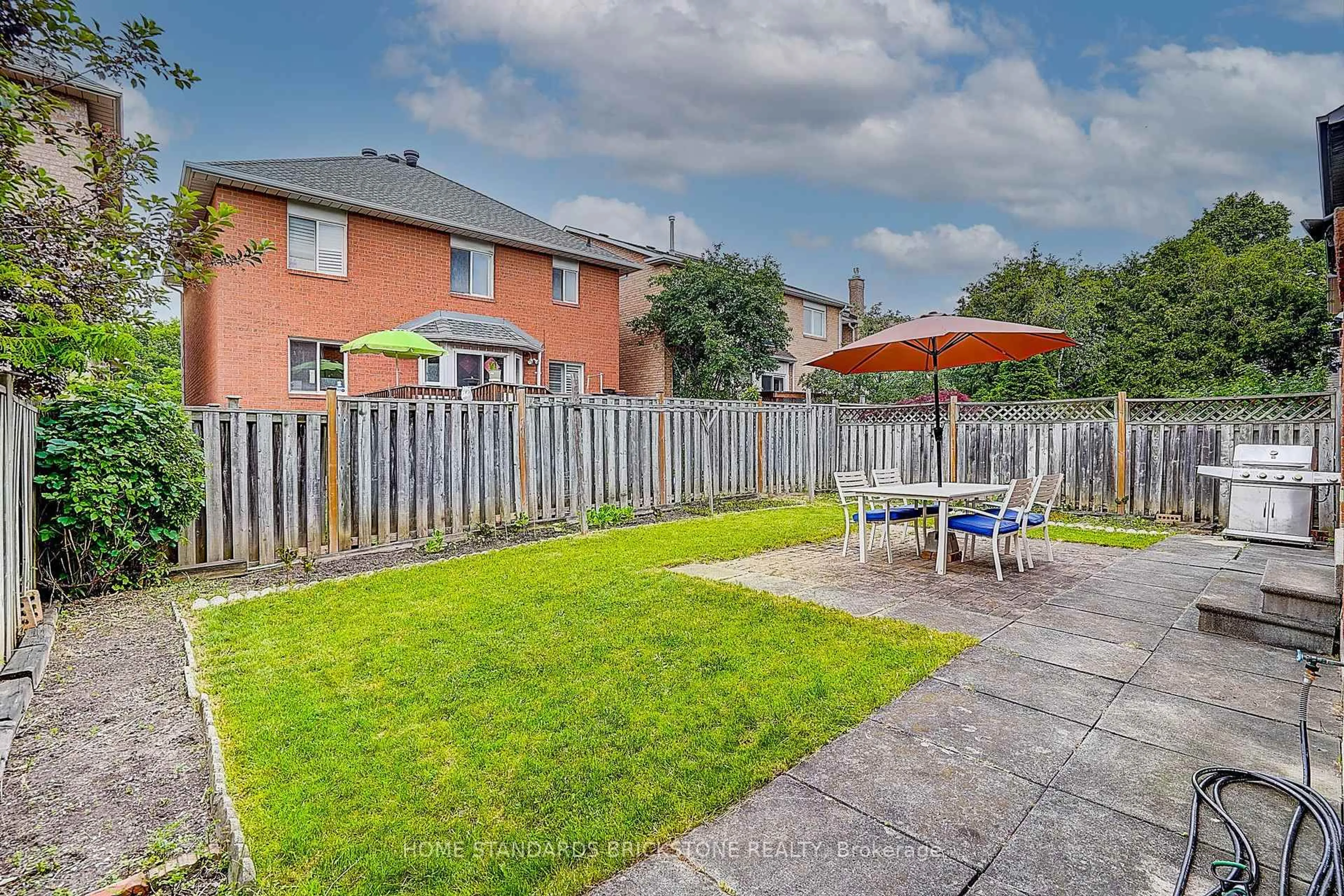 Patio, street for 52 Janesville Rd, Vaughan Ontario L4J 6Z8