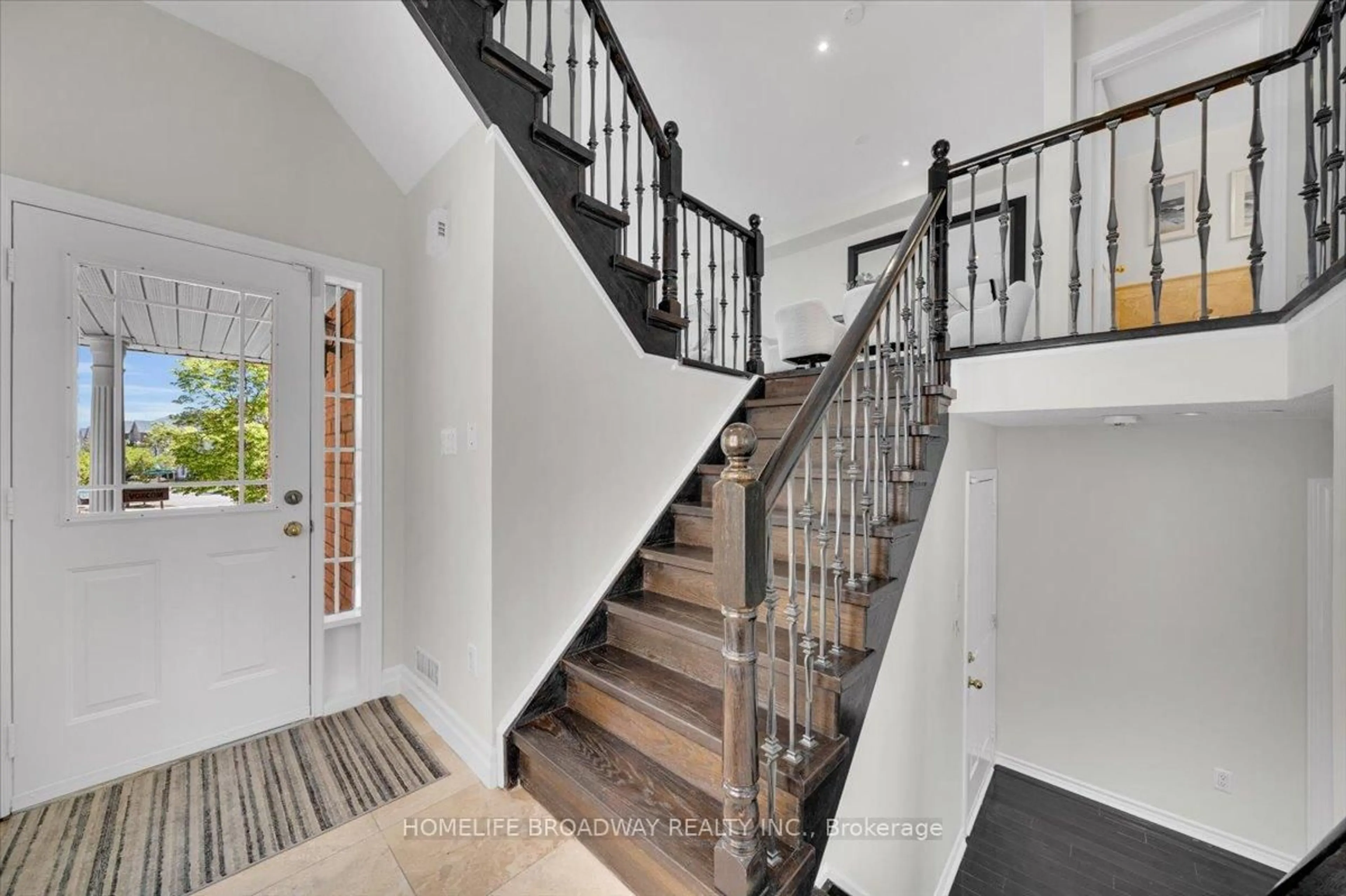 Stairs for 142 Leitchcroft Cres, Markham Ontario L3T 7T6