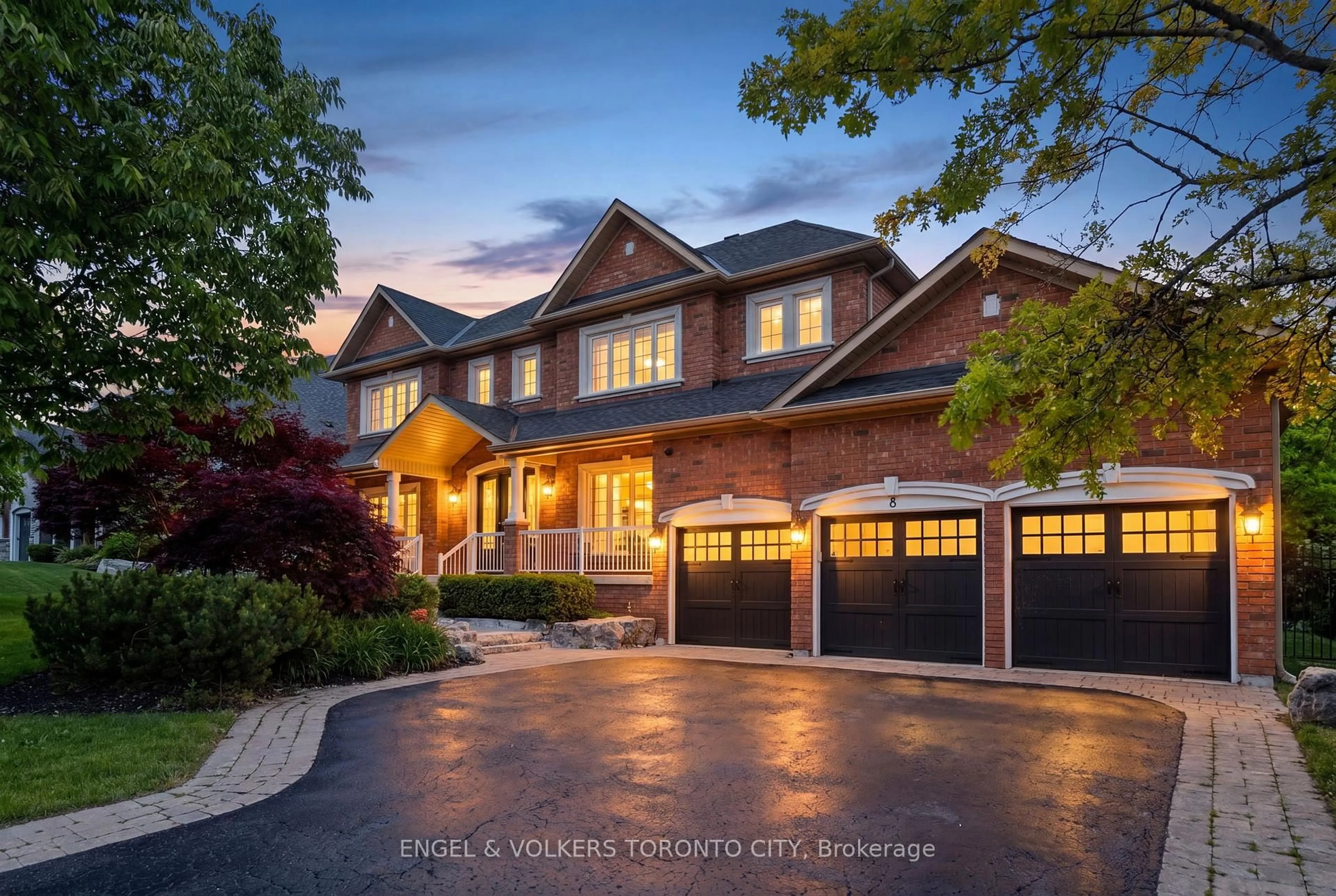 Home with brick exterior material, street for 8 Duncton Wood Cres, Aurora Ontario L4G 7T4