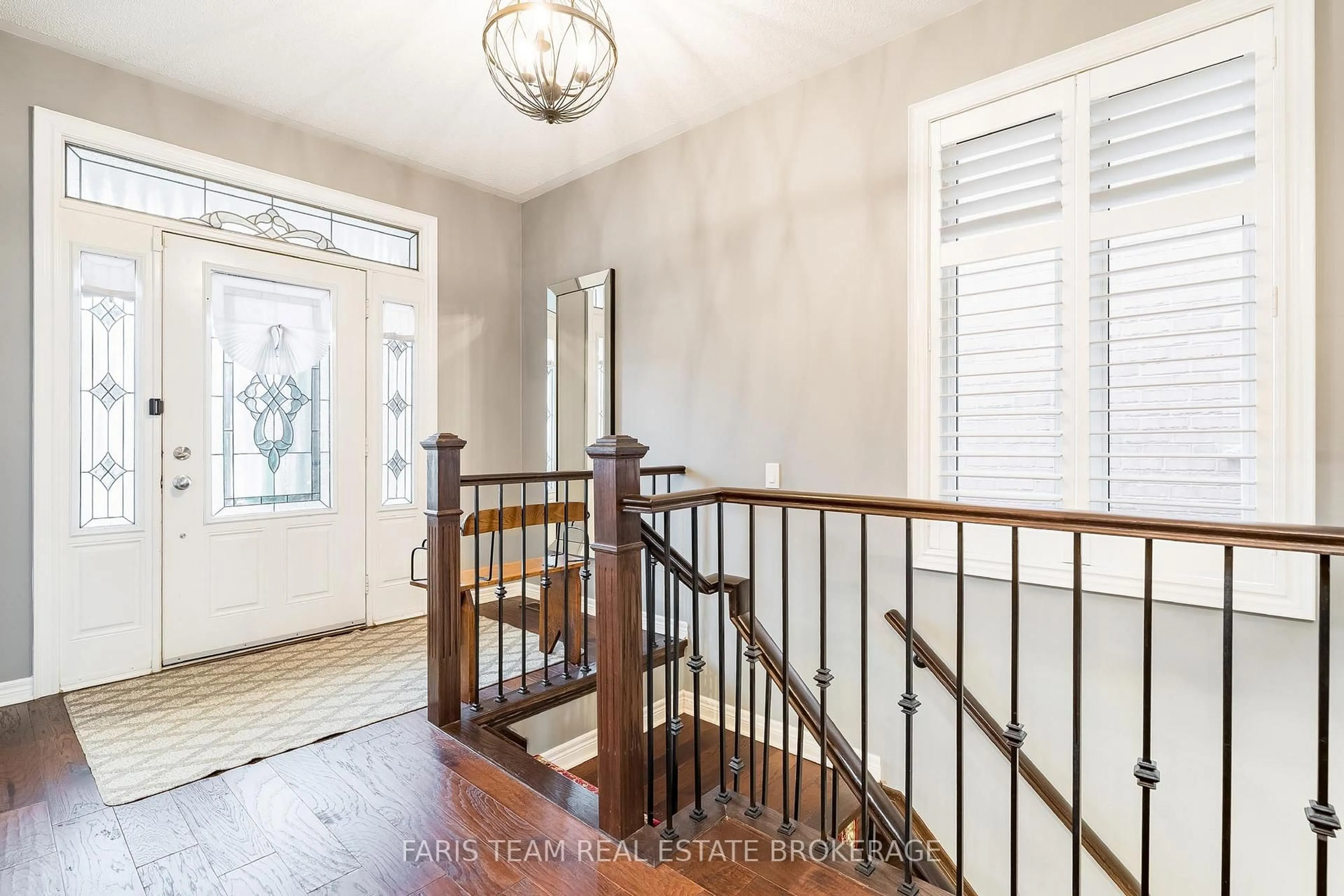 Indoor entryway for 64 Milligan St, Bradford West Gwillimbury Ontario L3Z 0A5