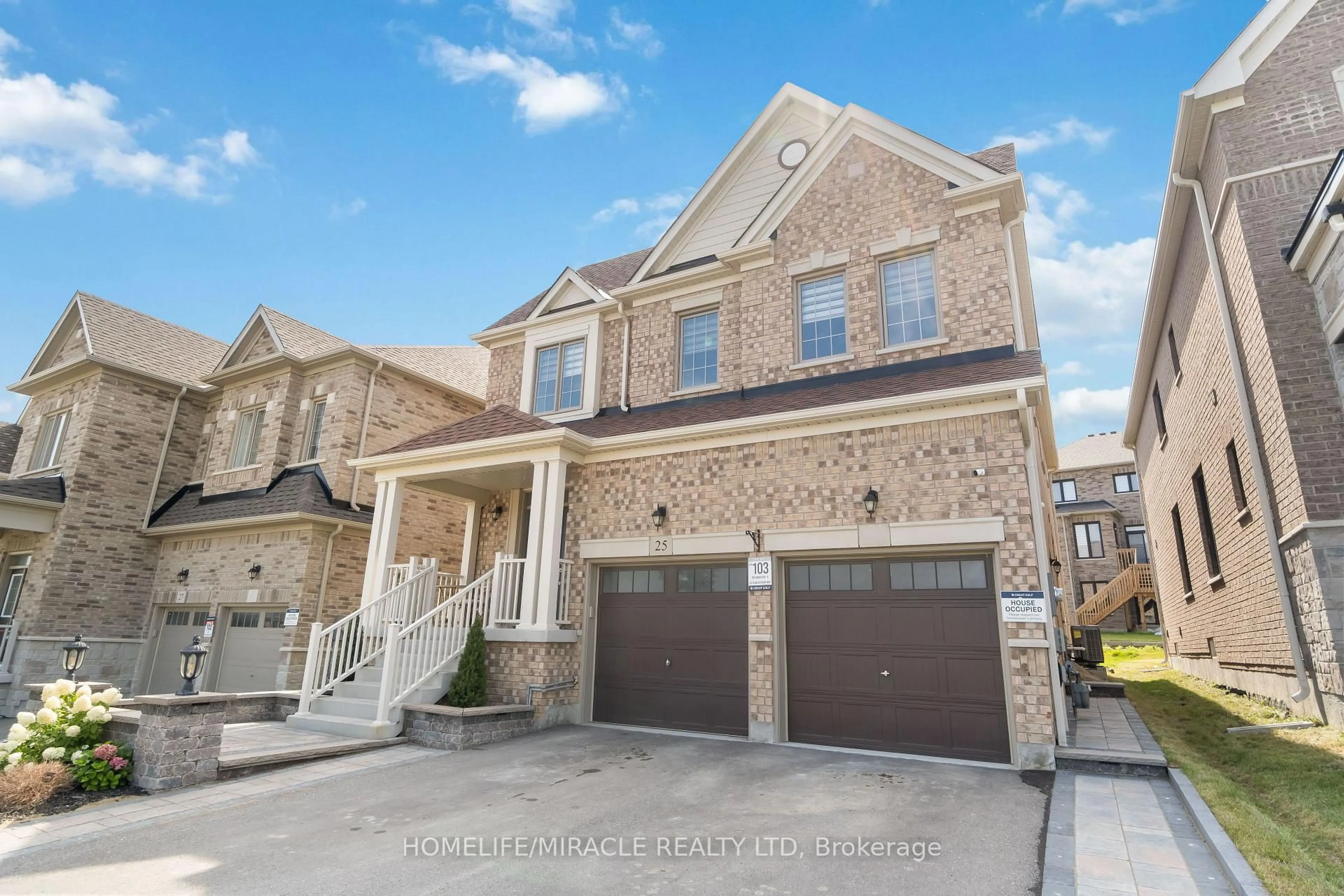 Home with brick exterior material, street for 25 Pear Blossom Way, East Gwillimbury Ontario L9N 0T3