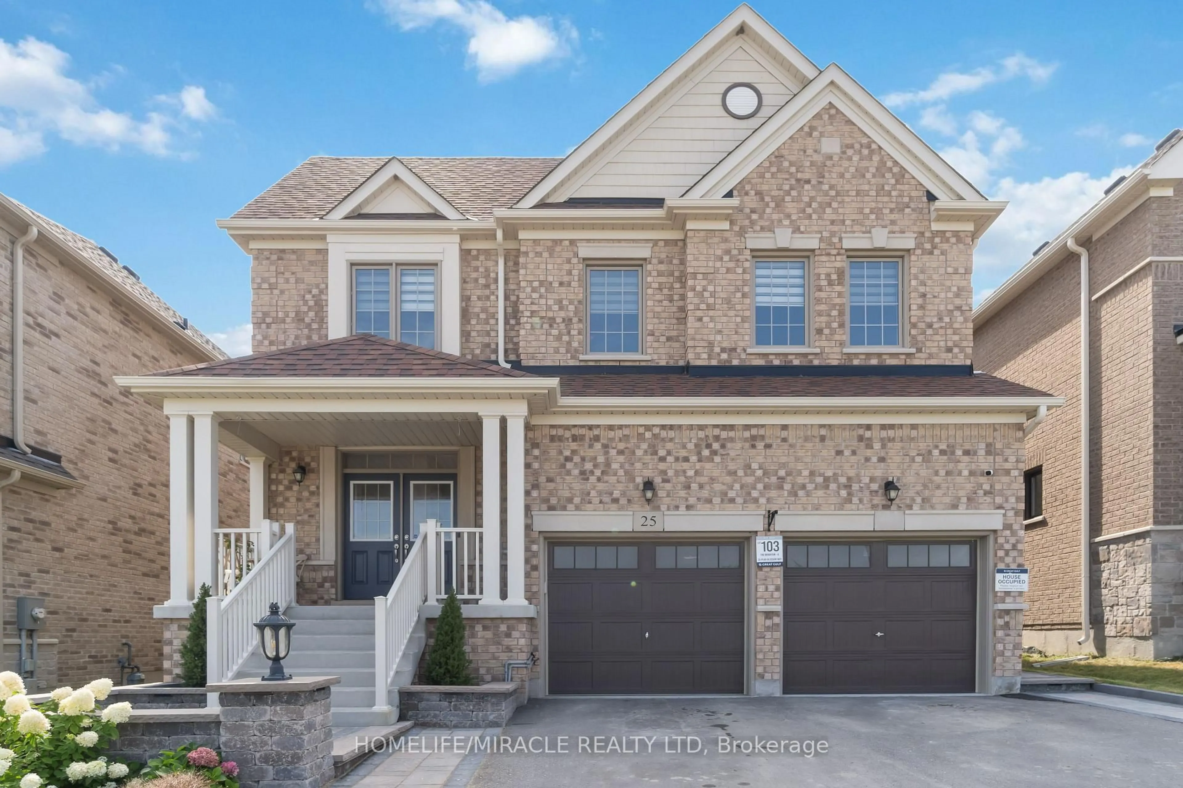 Home with brick exterior material, street for 25 Pear Blossom Way, East Gwillimbury Ontario L9N 0T3