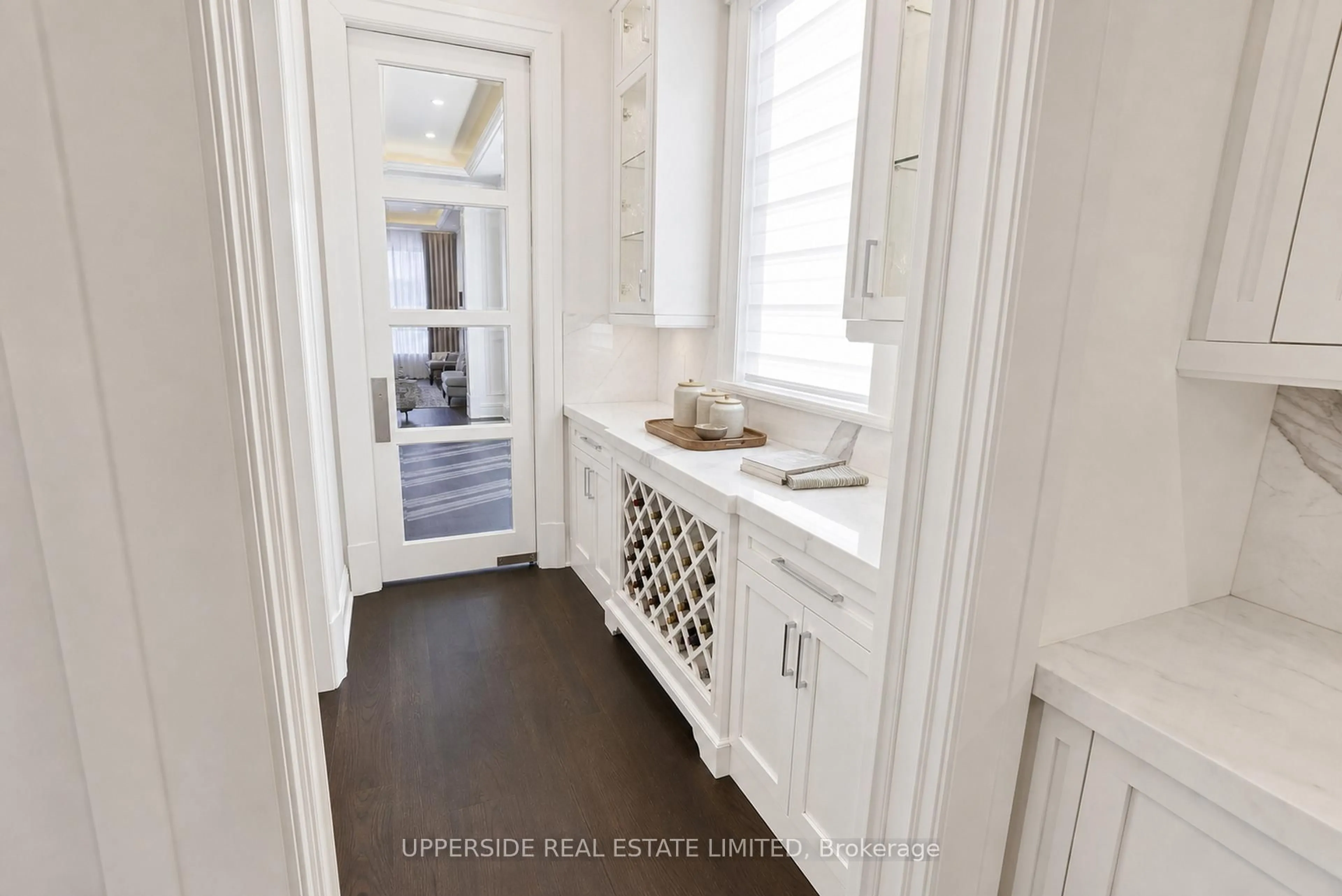 Laundry room for 28 Thornridge Dr, Vaughan Ontario L4J 1C6