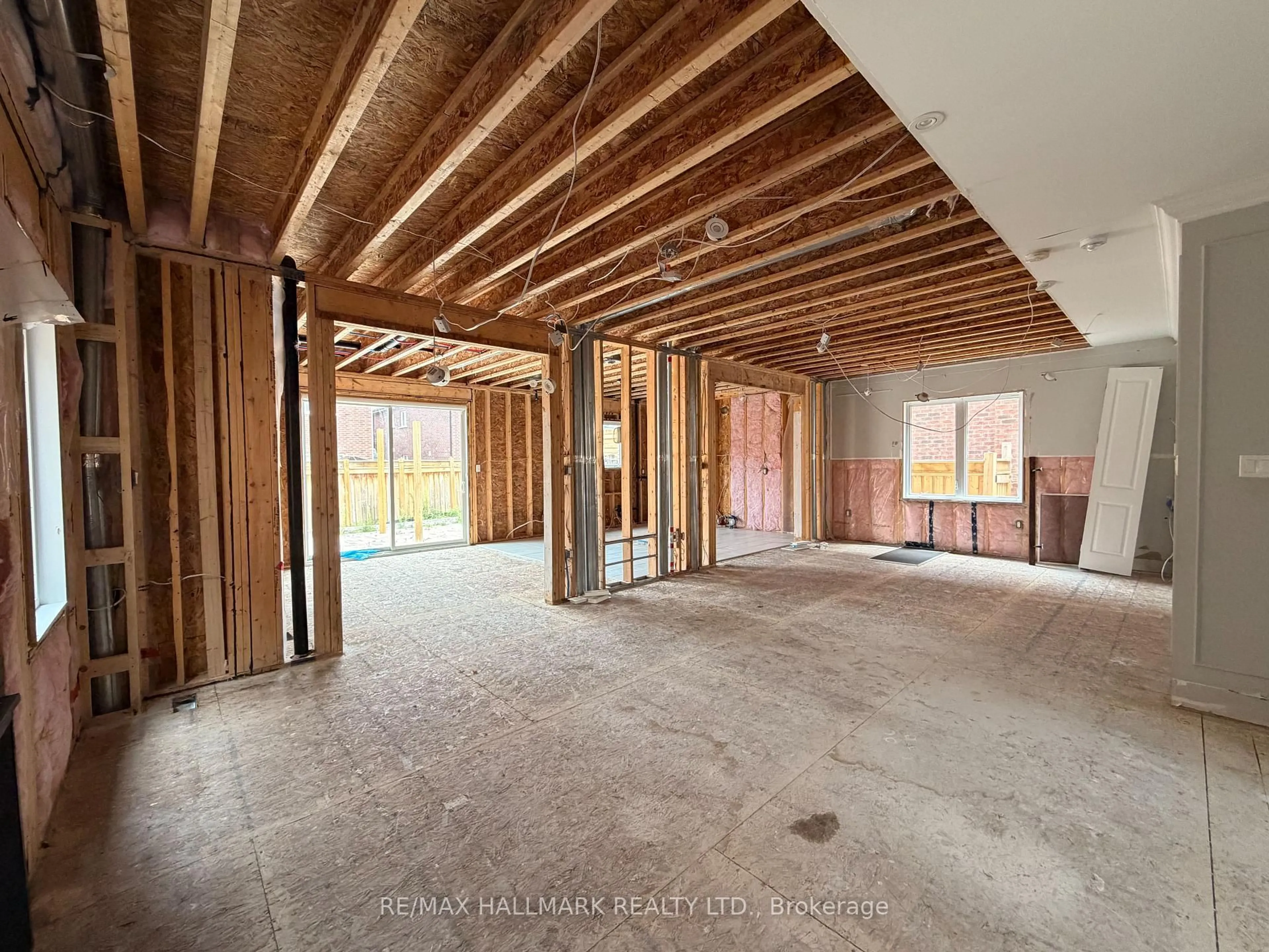 A pic of a room for 86 Holt Dr, New Tecumseth Ontario L9R 0R2
