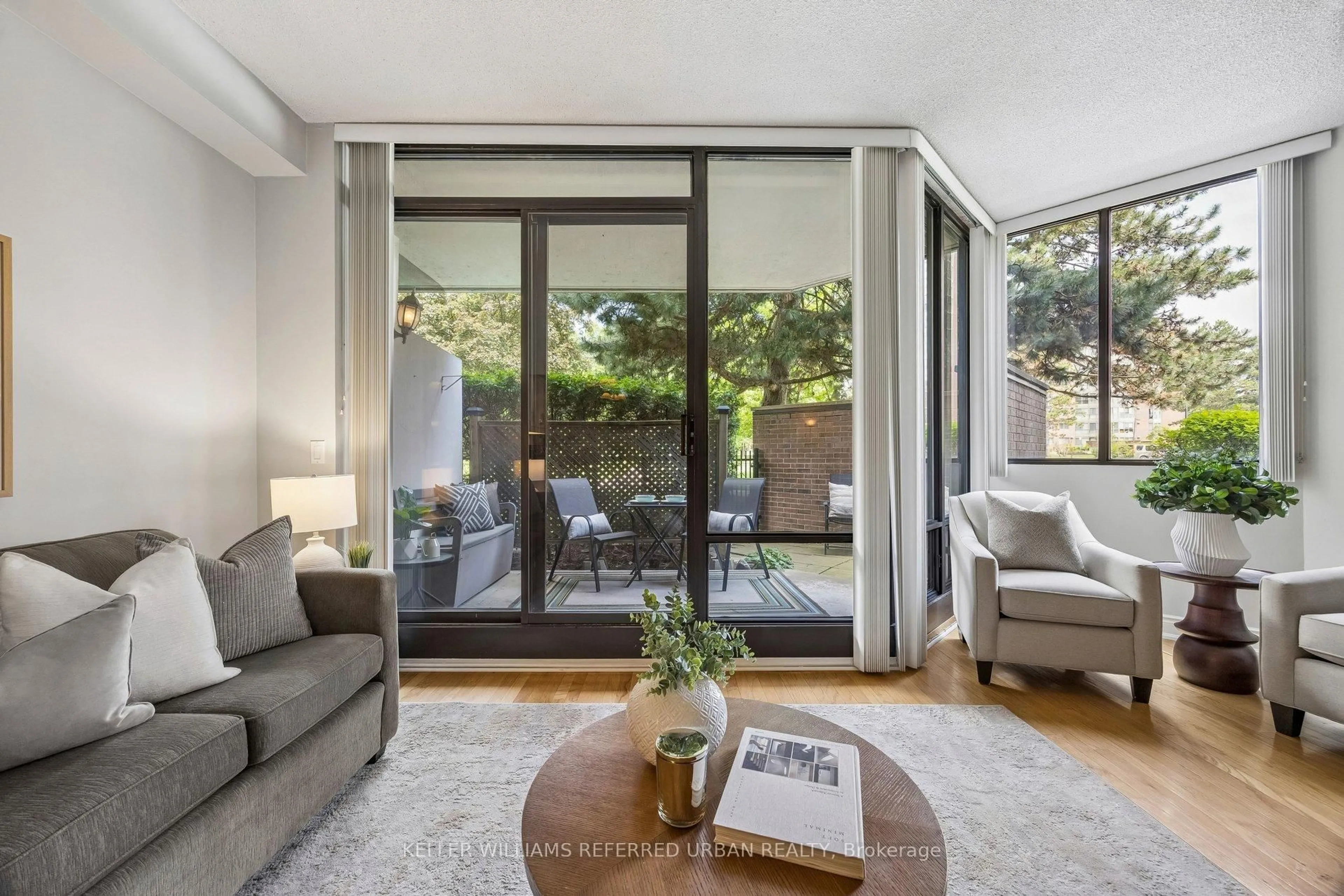 Living room with furniture, unknown for 40 Baif Blvd #103, Richmond Hill Ontario L4C 5M9