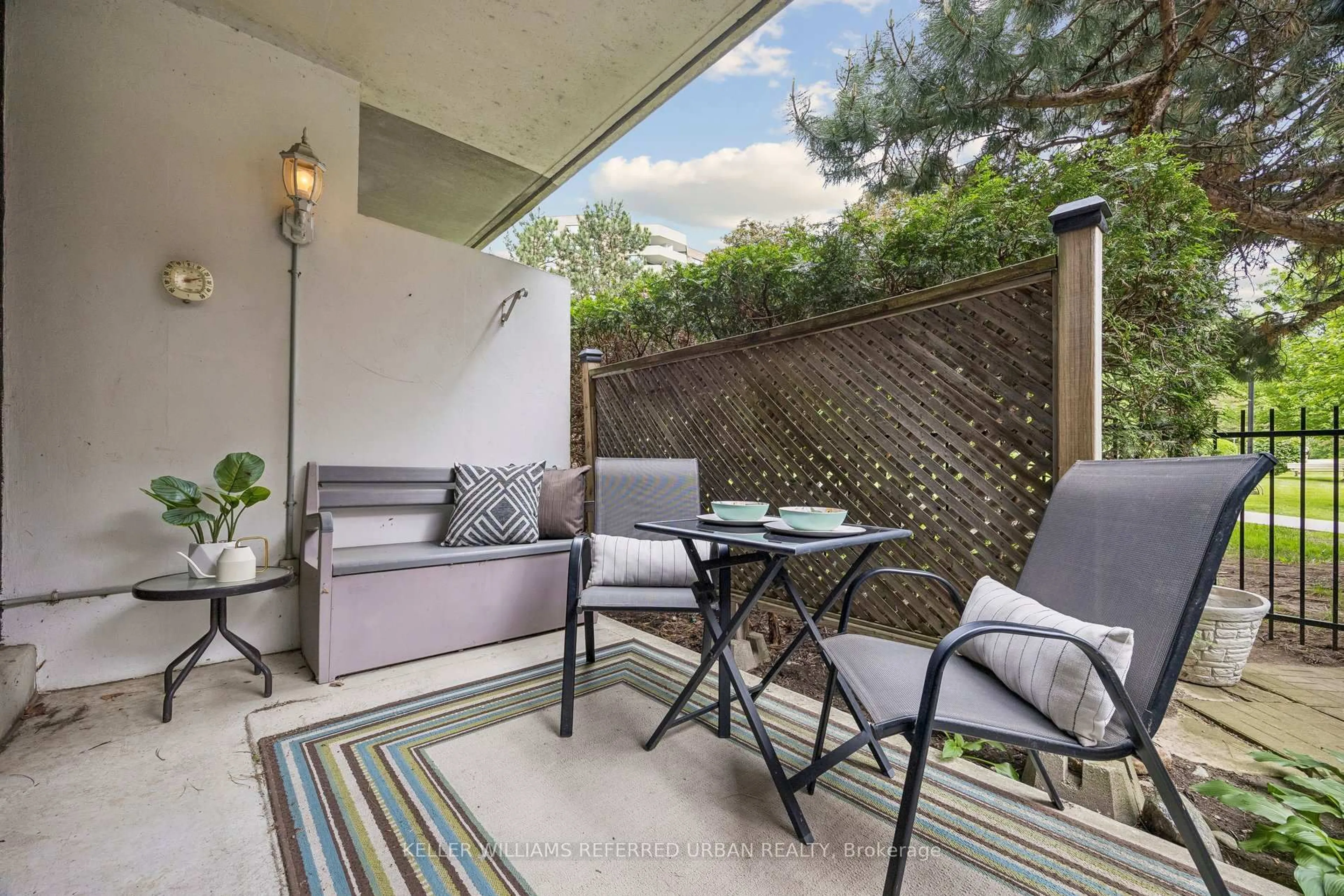 Patio, street for 40 Baif Blvd #103, Richmond Hill Ontario L4C 5M9