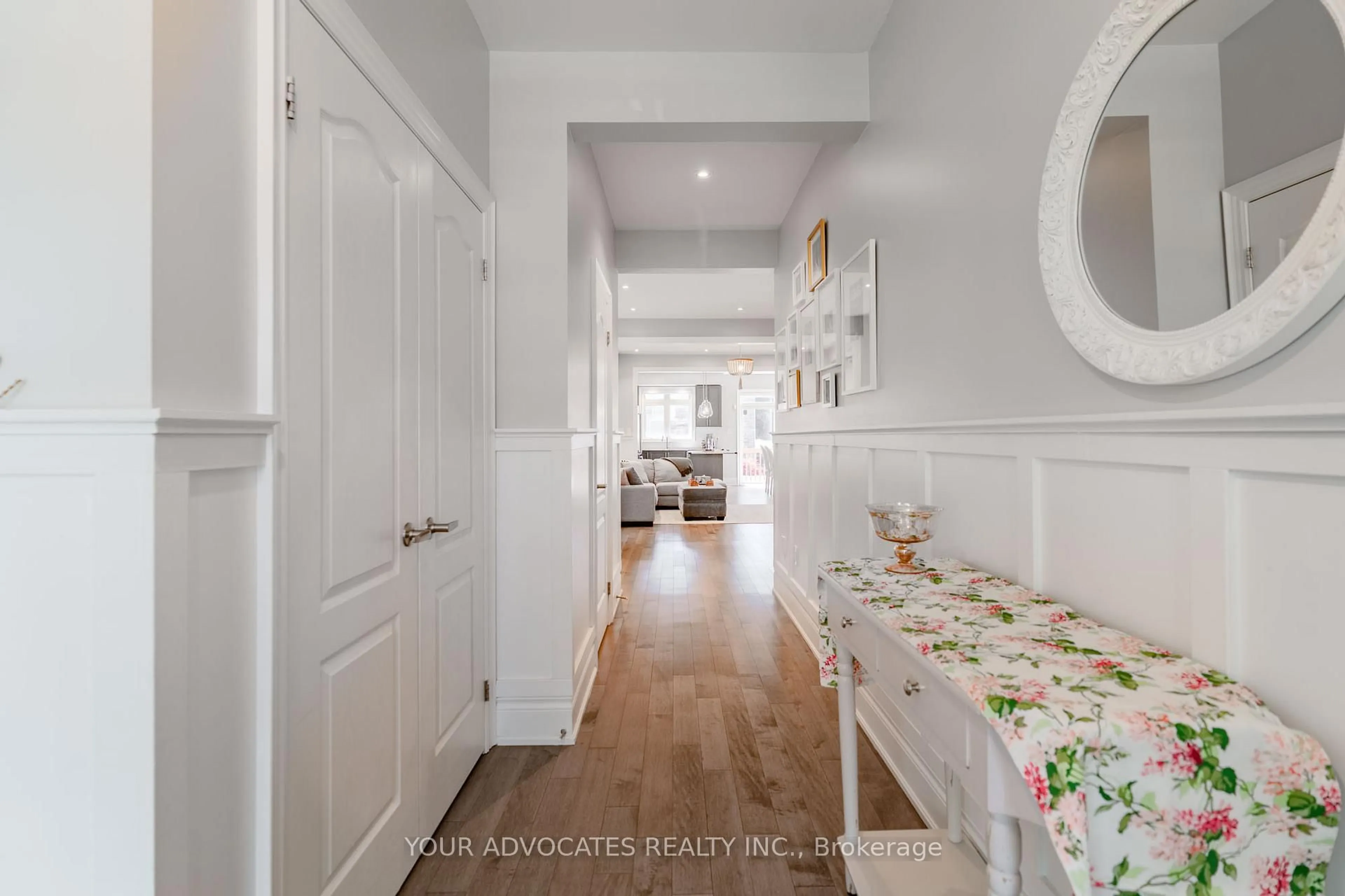 Indoor entryway for 242 Cranbrook Cres, Vaughan Ontario L4H 4K9
