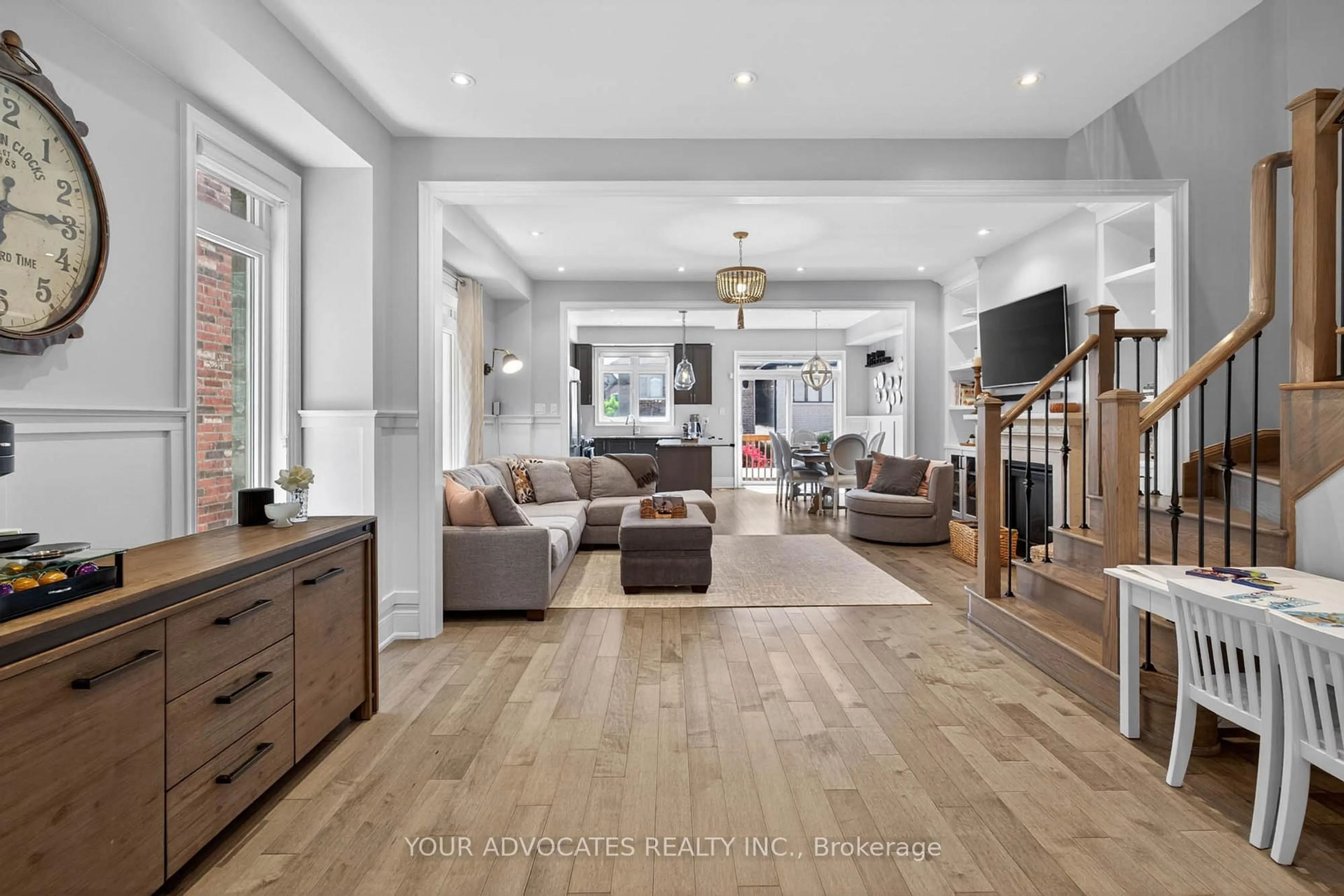 Living room with furniture, unknown for 242 Cranbrook Cres, Vaughan Ontario L4H 4K9
