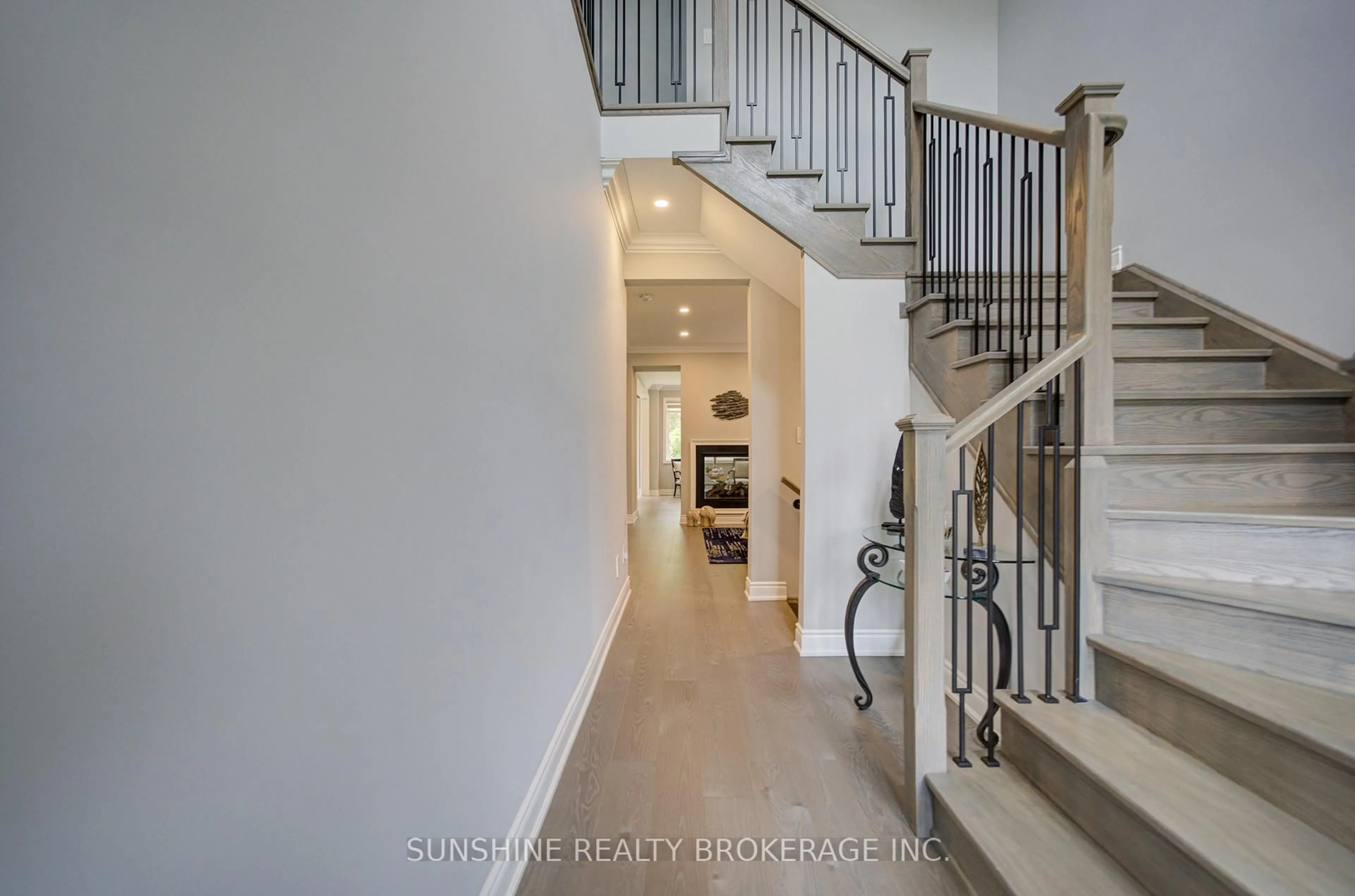 Indoor entryway for 62 Betty May Cres, East Gwillimbury Ontario L9N 1S2