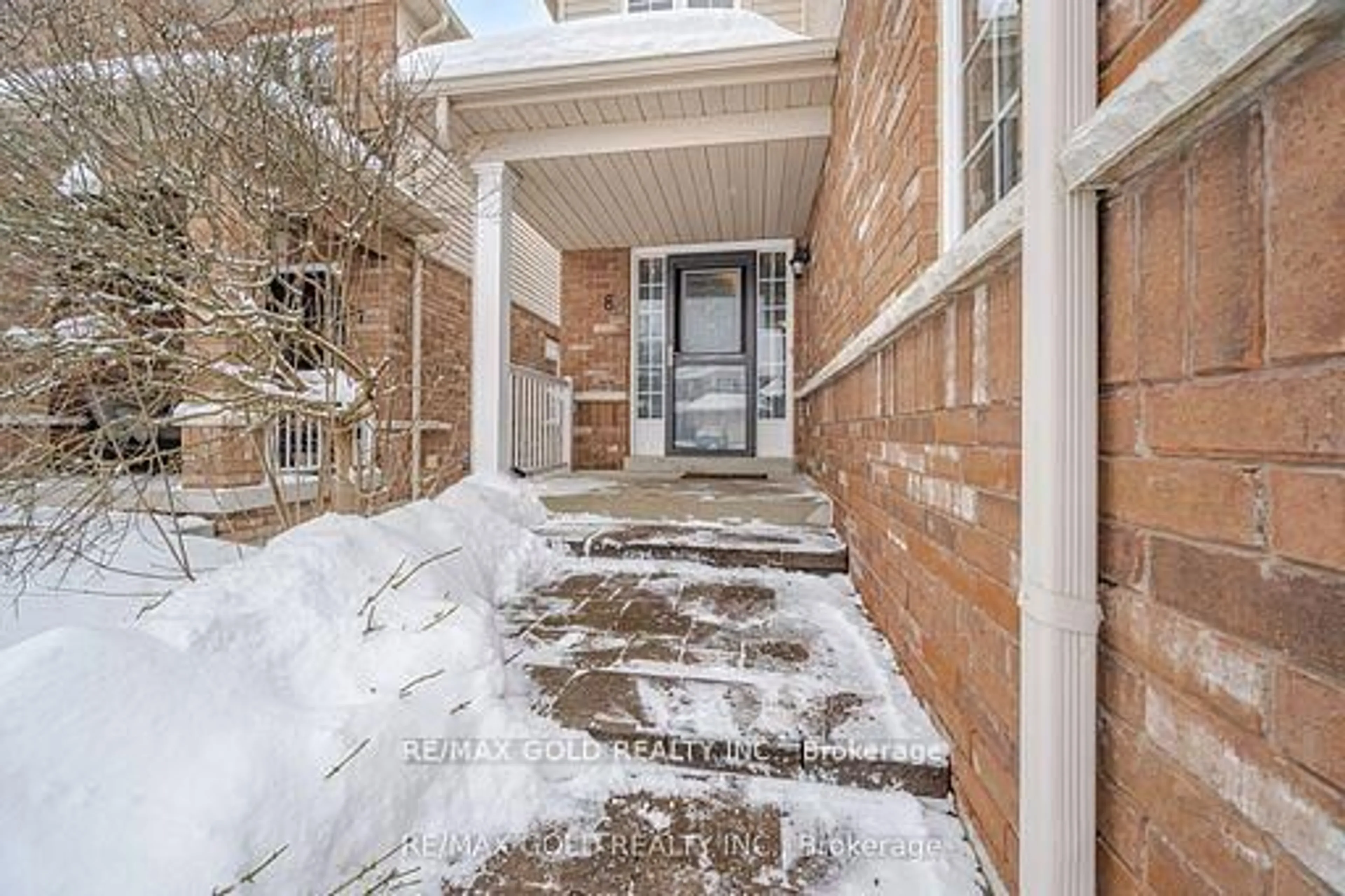 Indoor entryway for 85 Anderson Rd, New Tecumseth Ontario L9R 0B2
