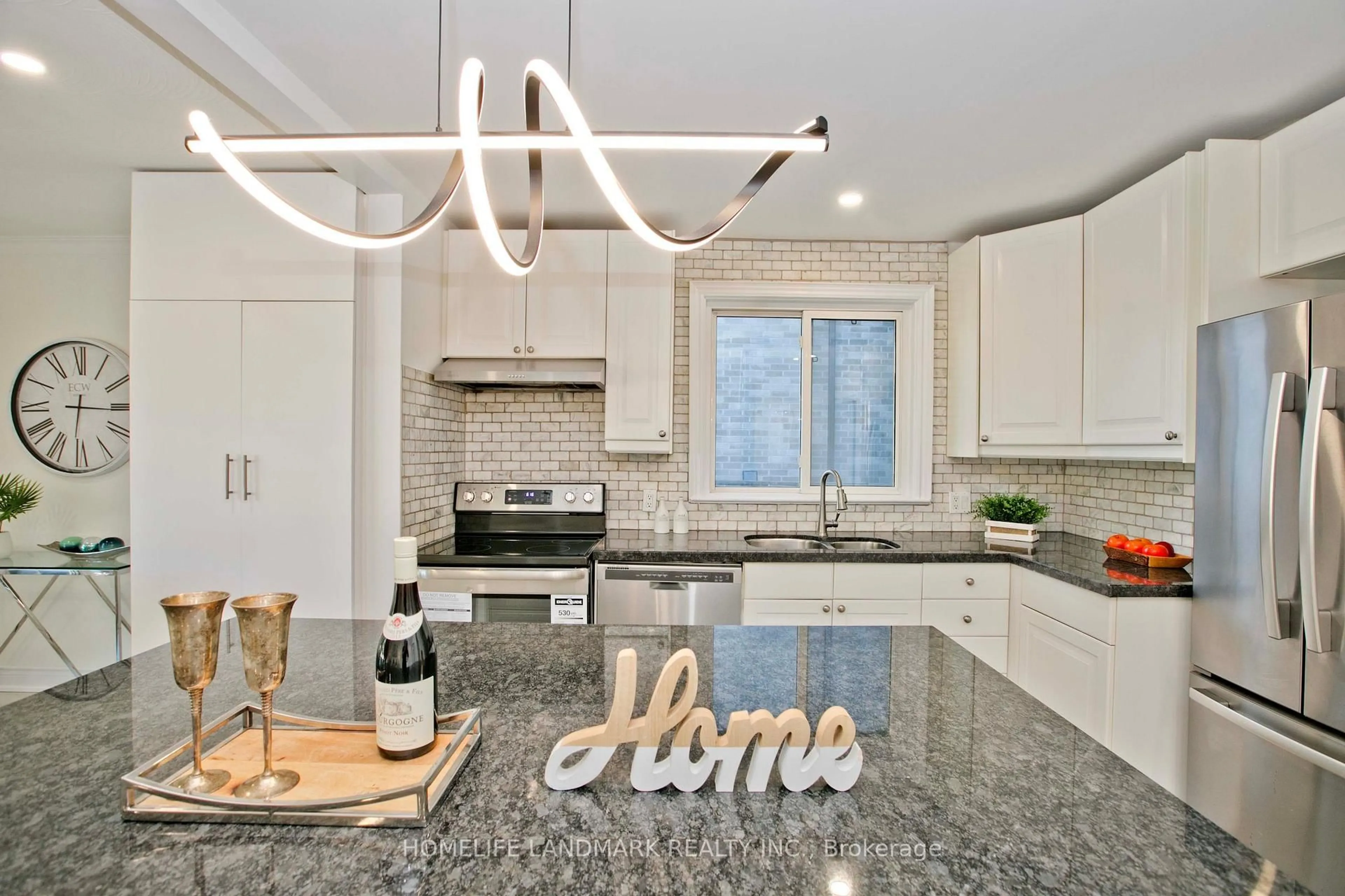Contemporary kitchen, ceramic/tile floor for 517 Lynett Cres, Richmond Hill Ontario L4C 2V8