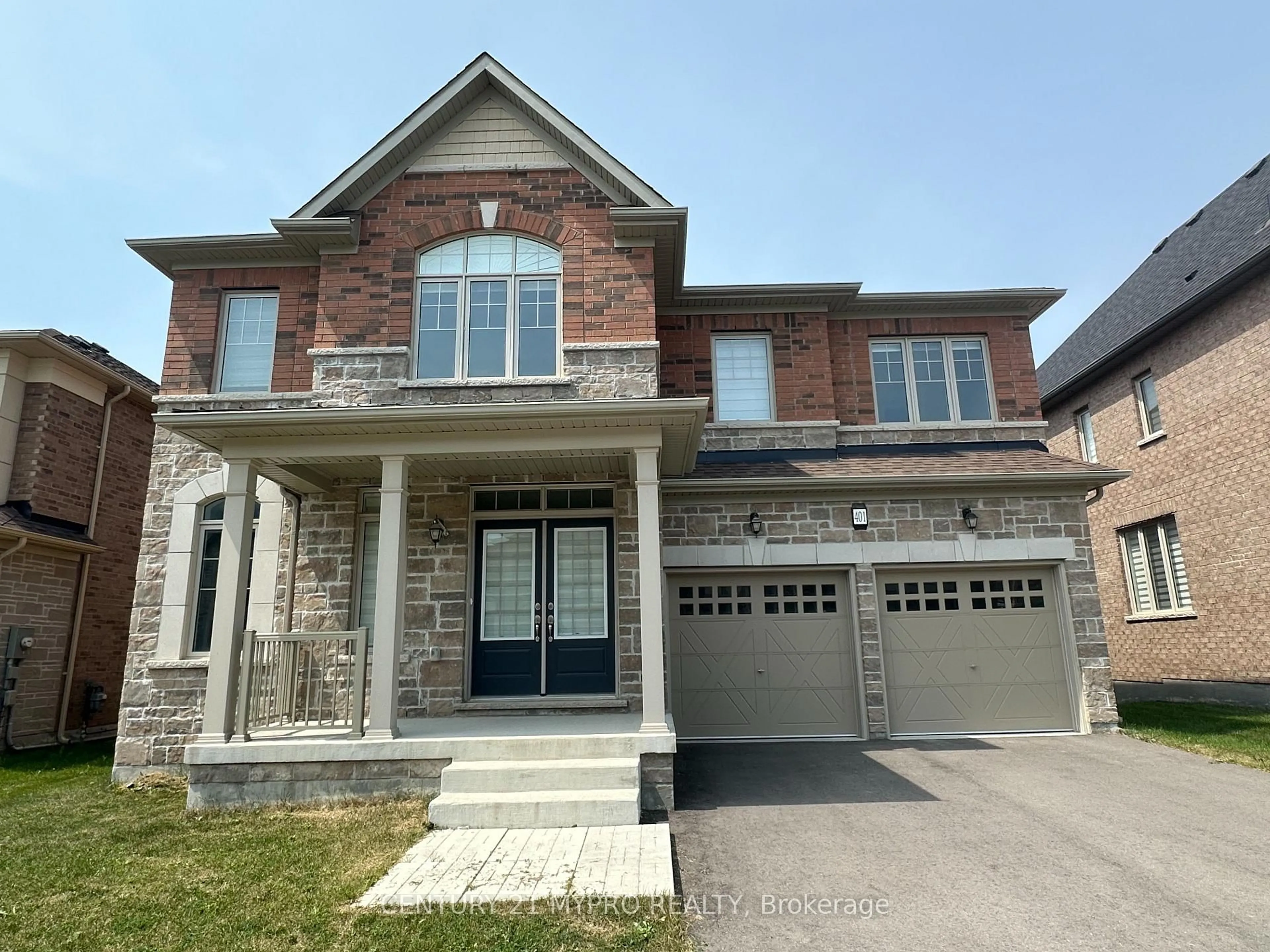Home with brick exterior material, street for 401 Seaview Hts, East Gwillimbury Ontario L9N 0Y4