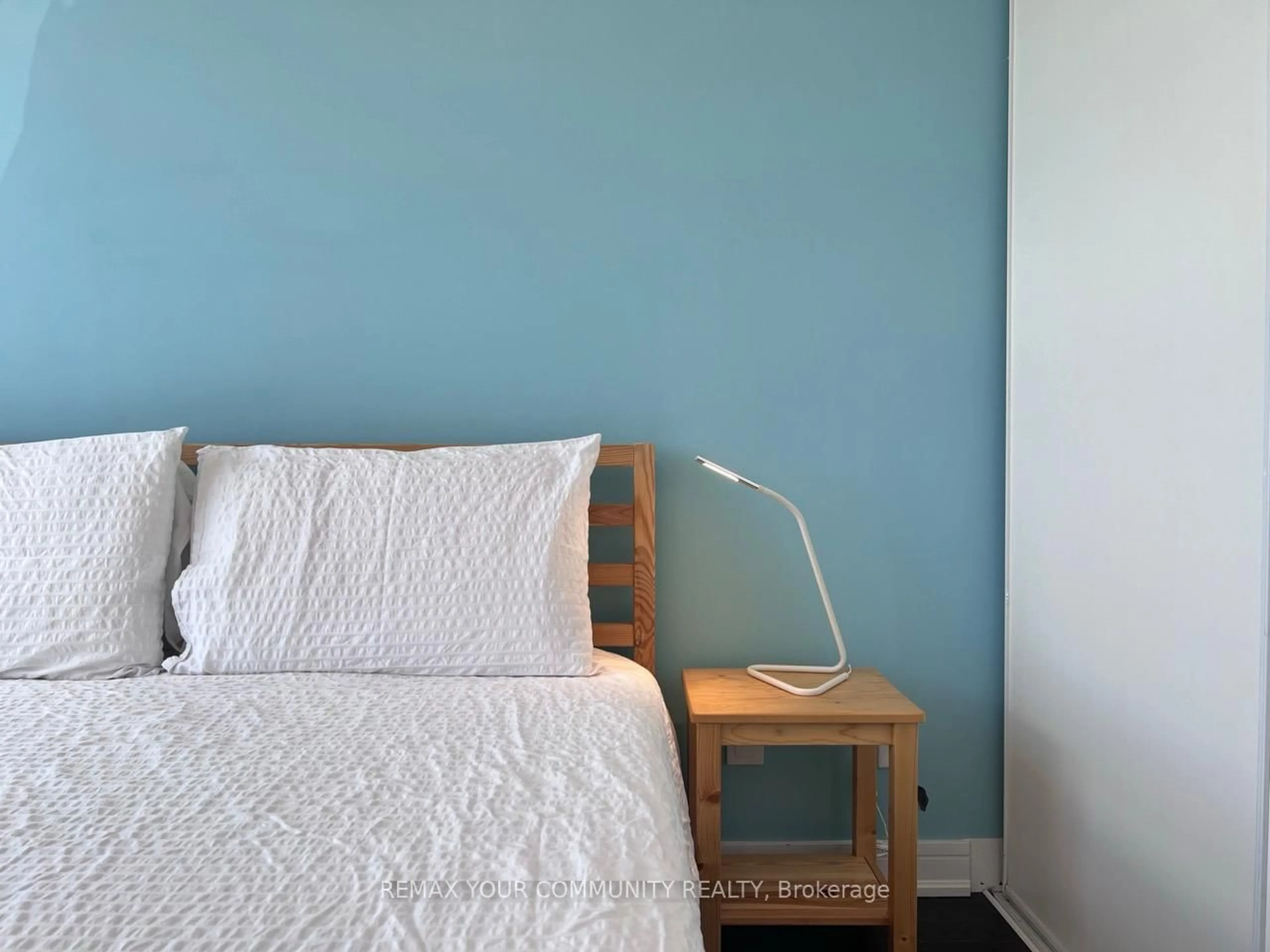 A pic of a room for 9201 Yonge St #1804, Richmond Hill Ontario L4C 6Z2