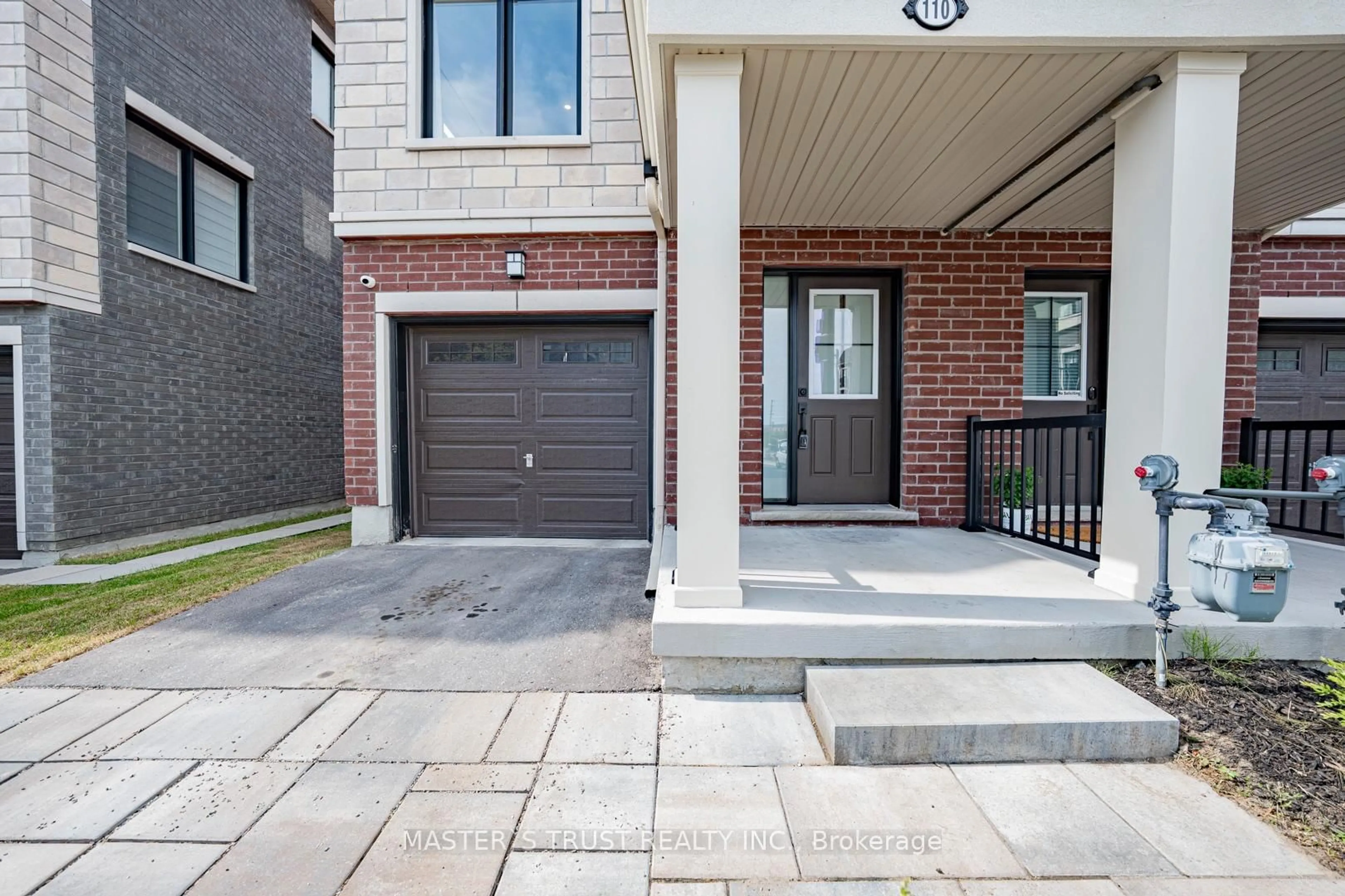 Home with brick exterior material, street for 110 Covington Cres, Whitchurch-Stouffville Ontario L4A 4W8