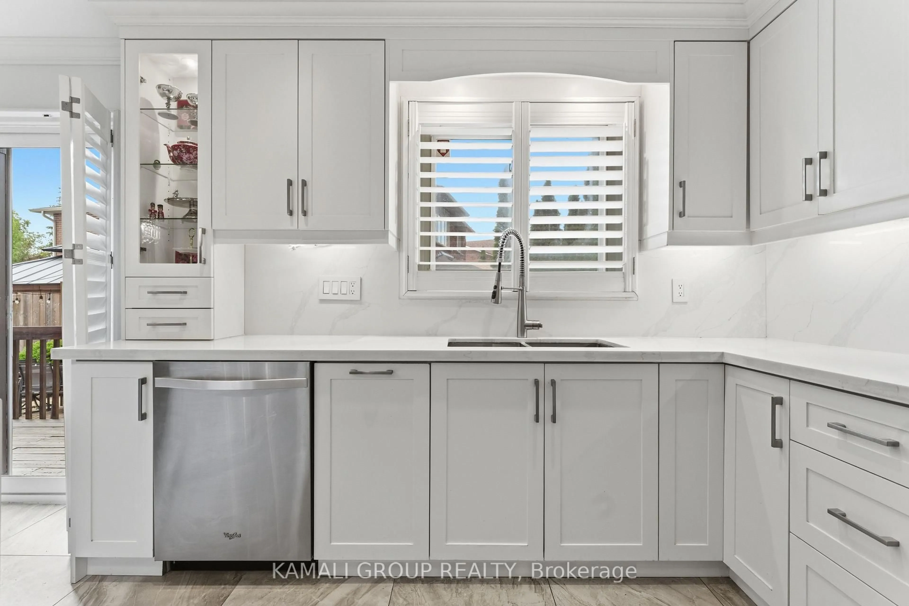Contemporary kitchen, ceramic/tile floor for 108 Killian Rd, Vaughan Ontario L6A 1B3