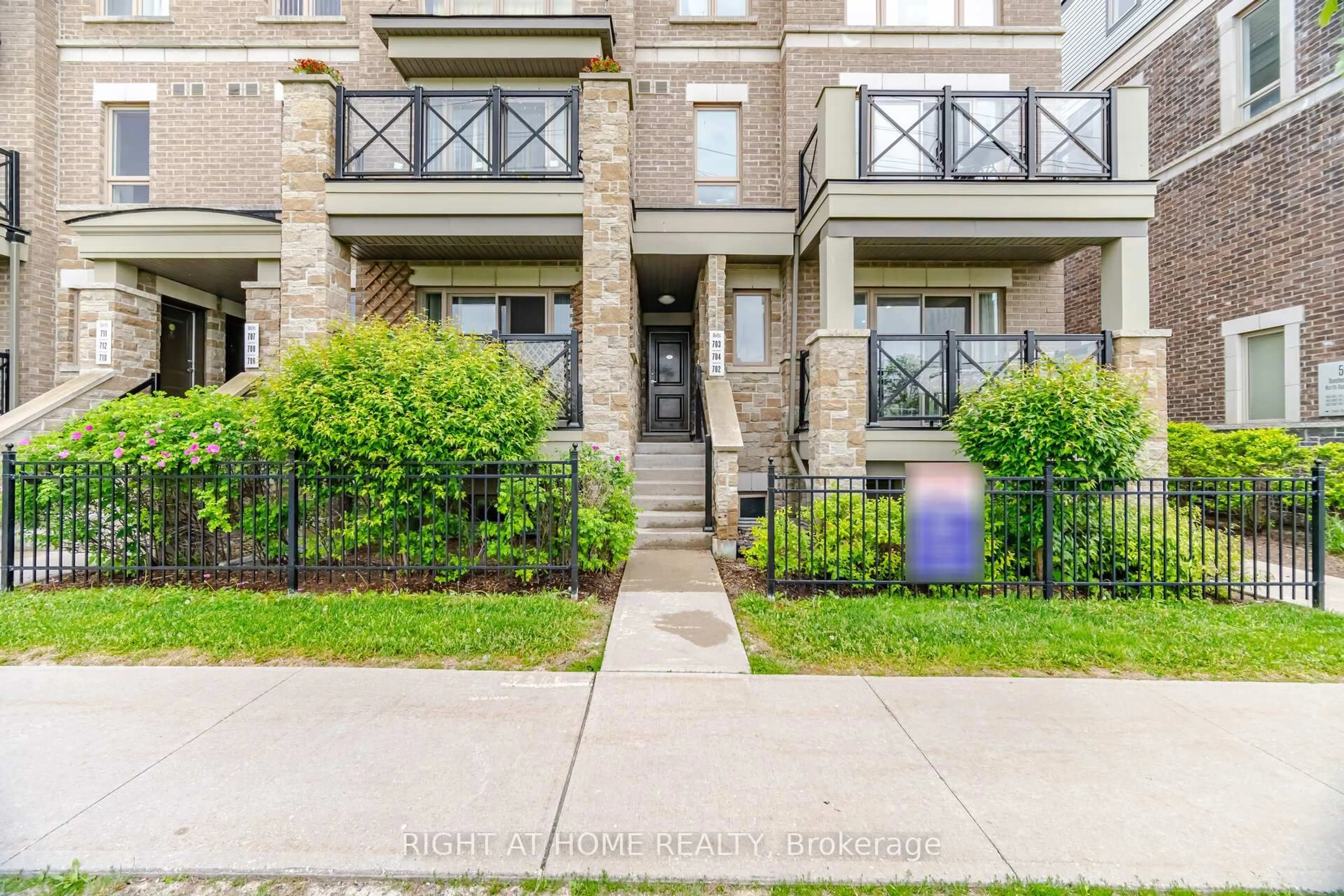 Unknown for 60 Dunsheath Way #702, Markham Ontario L6B 1N3