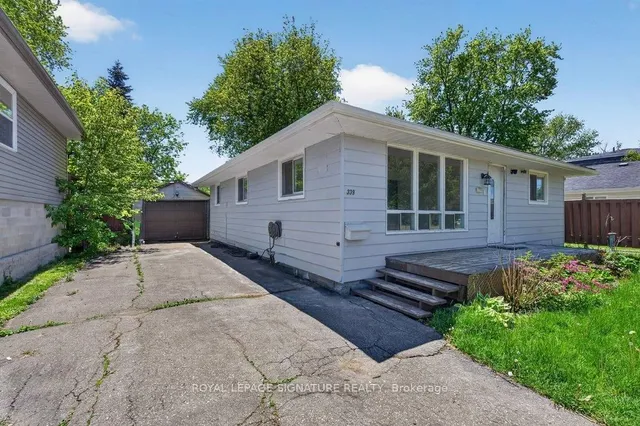 339 Tampa Dr, Georgina 3