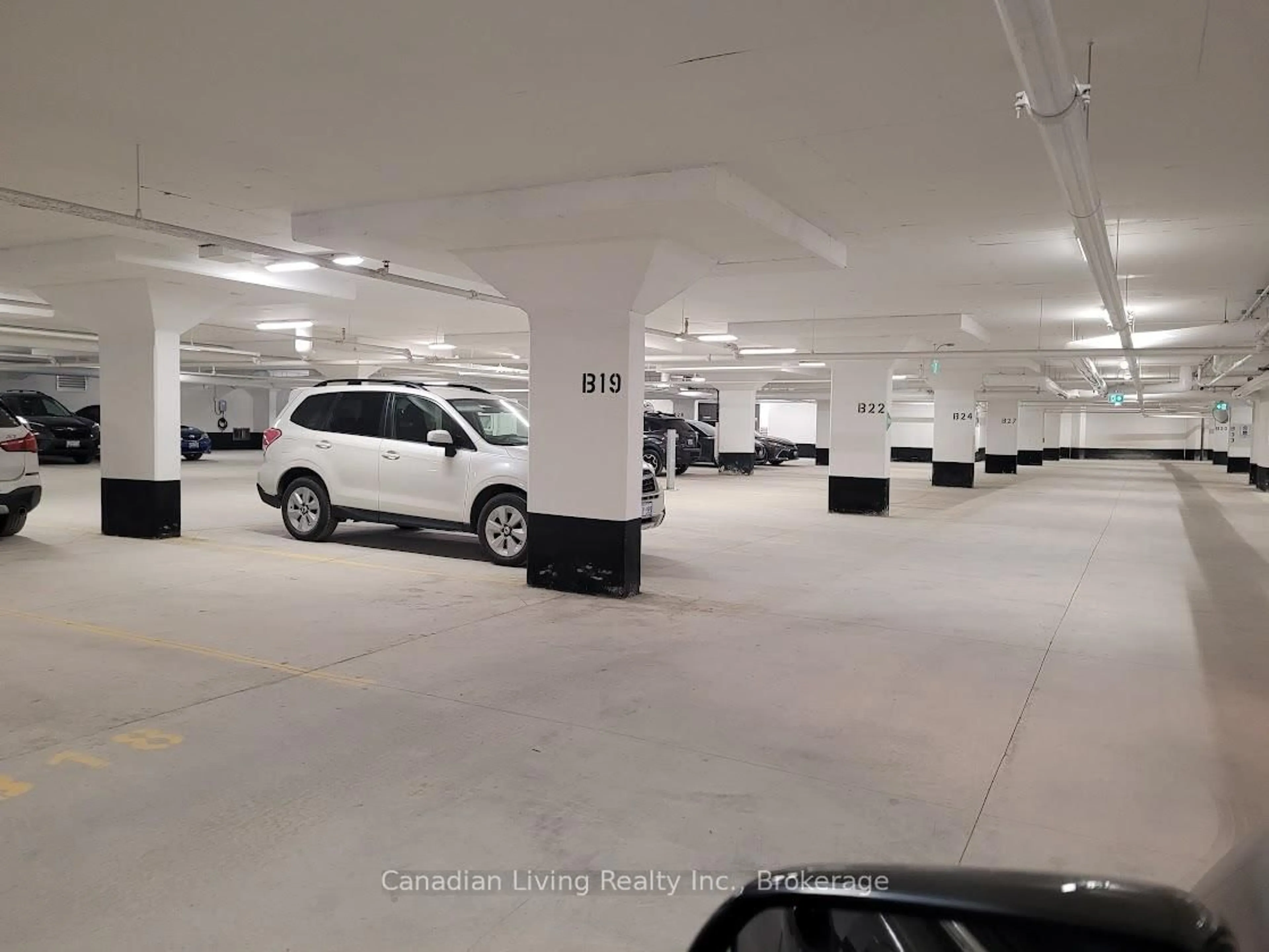 Parking for 2 David Eyer Rd #825, Richmond Hill Ontario L4S 1M4