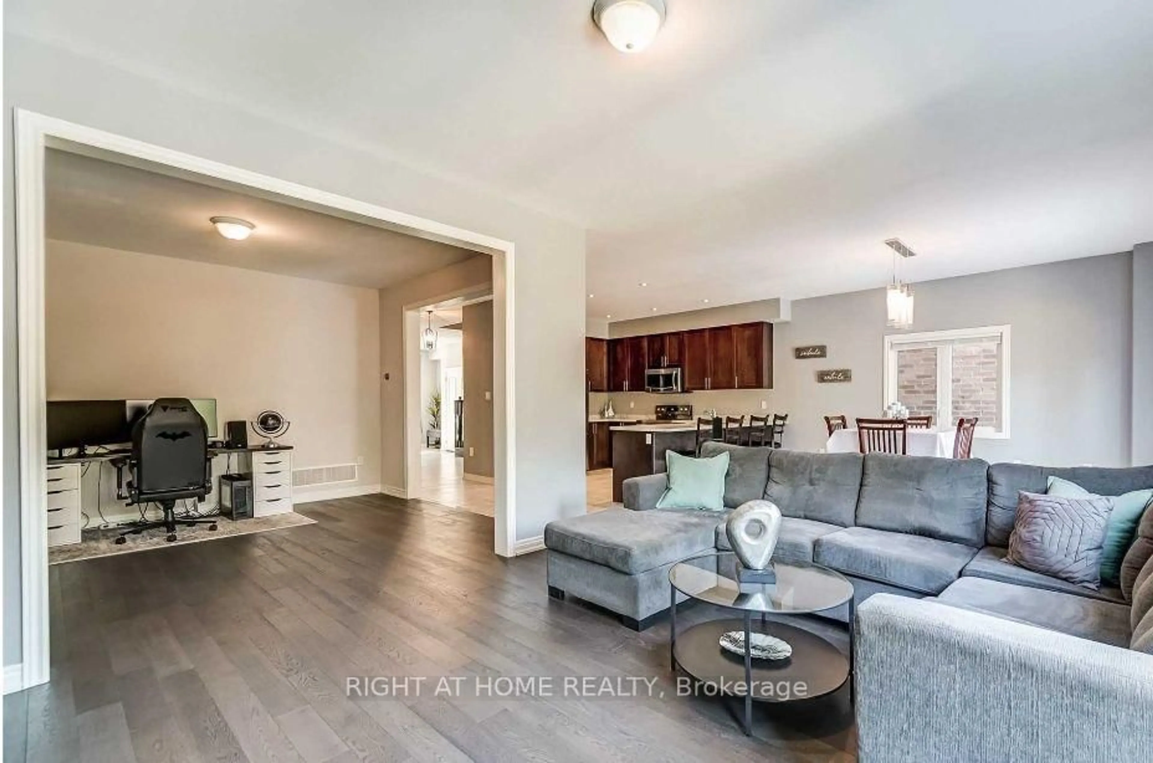 Living room with furniture, unknown for 62 Prosser Cres, Georgina Ontario L0E 1R0