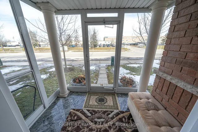 47 Davos Rd, Vaughan 5