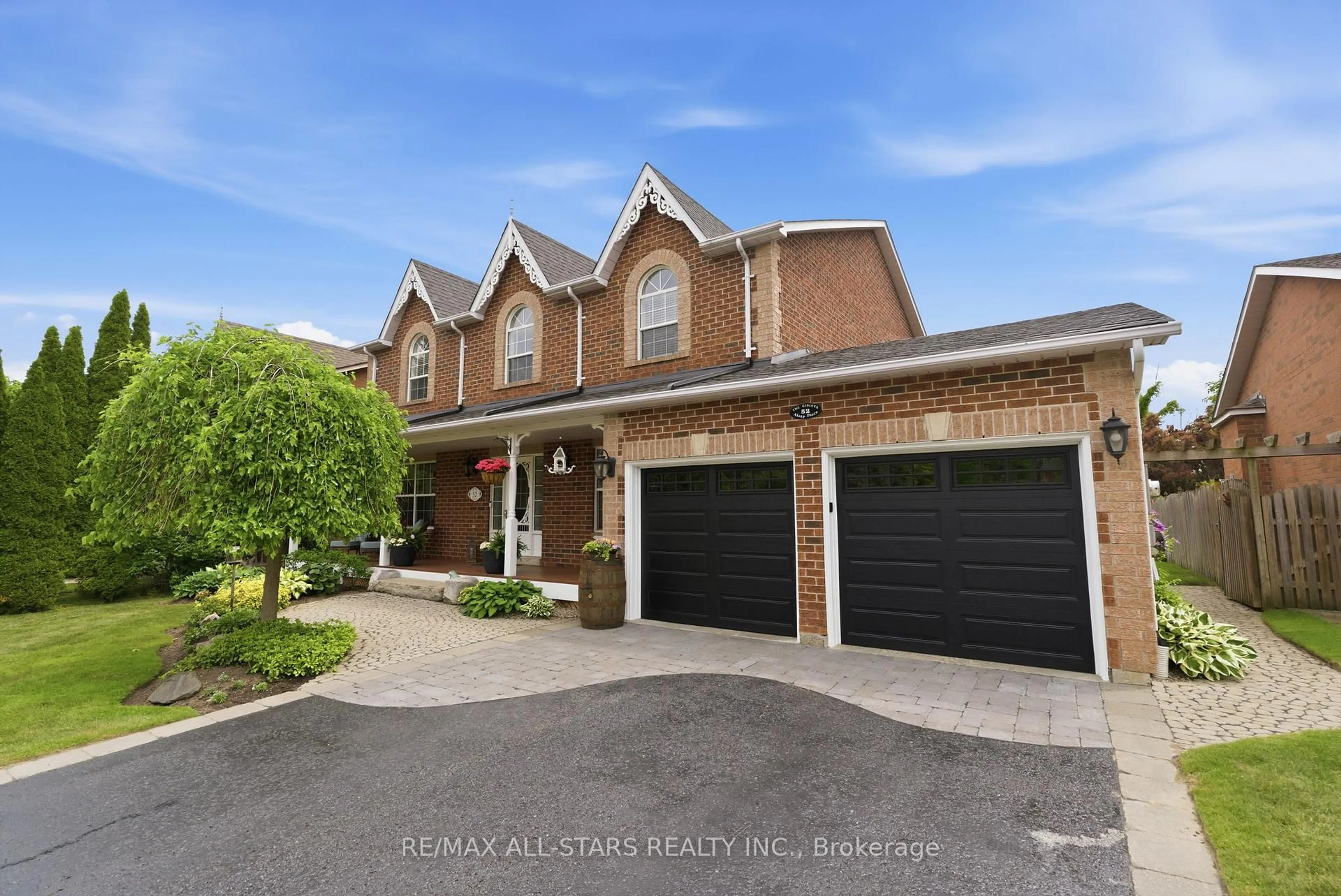 Home with brick exterior material, street for 52 Alsop Pl, Uxbridge Ontario L9P 1X1