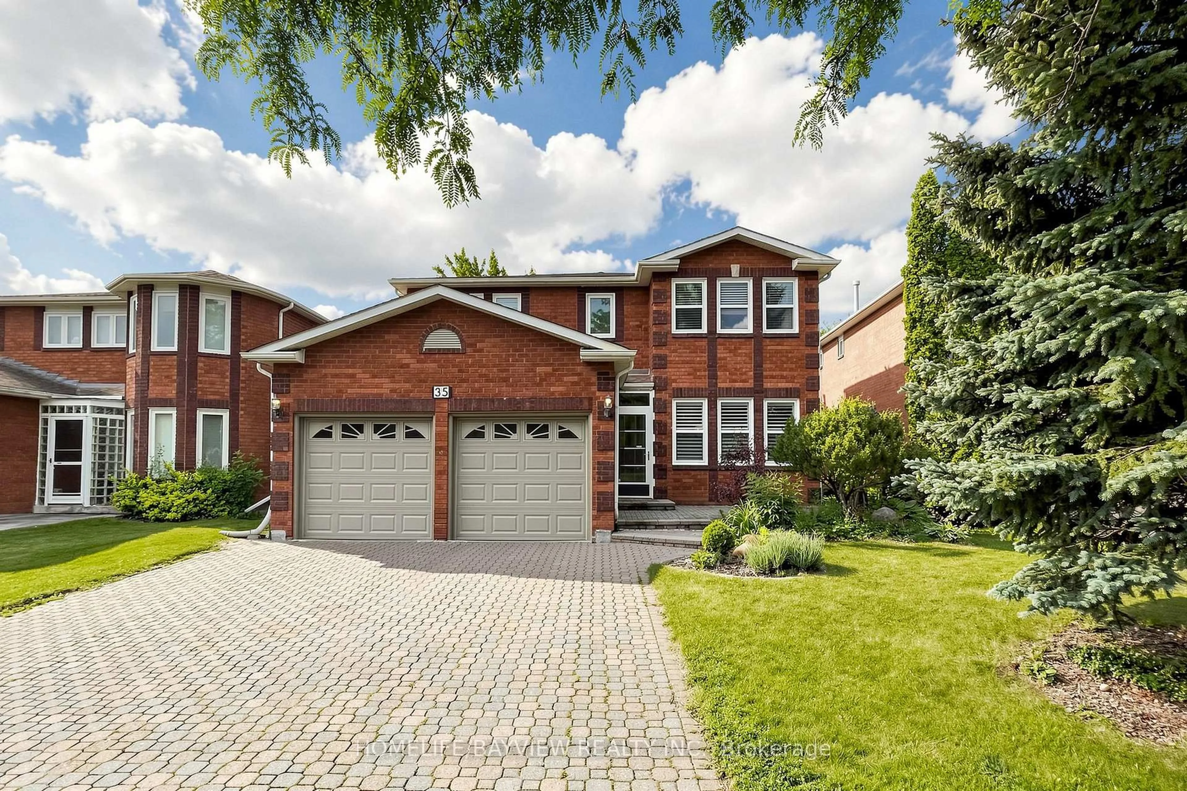 Home with brick exterior material, street for 35 Viewmark Dr, Richmond Hill Ontario L4S 1E6