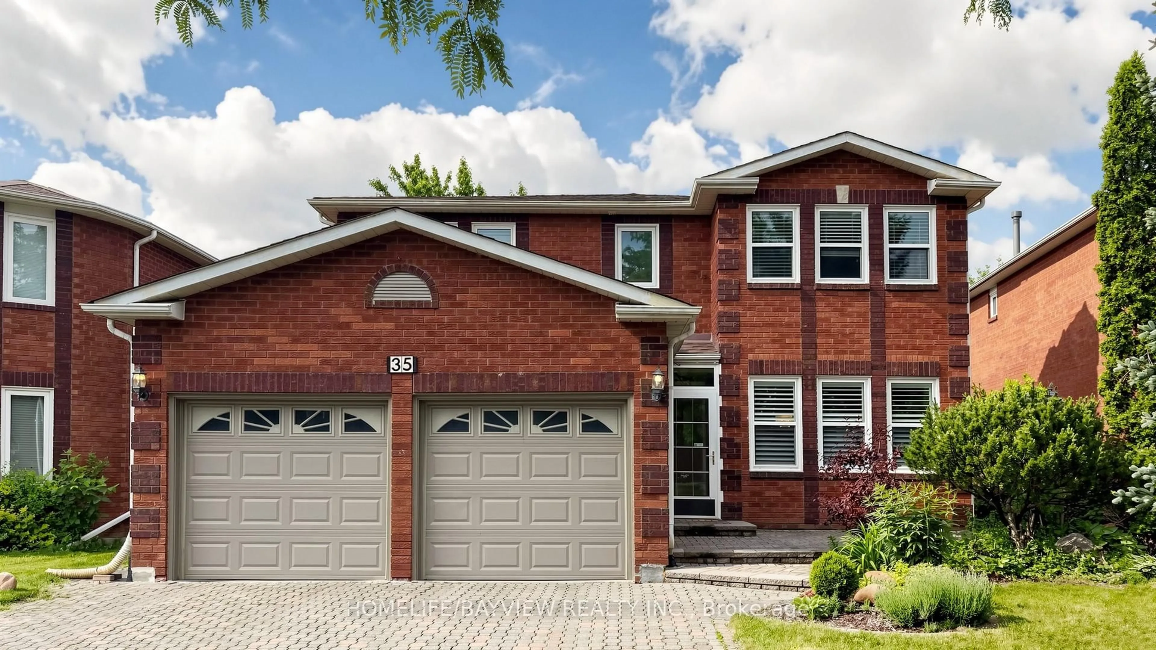 Home with brick exterior material, street for 35 Viewmark Dr, Richmond Hill Ontario L4S 1E6