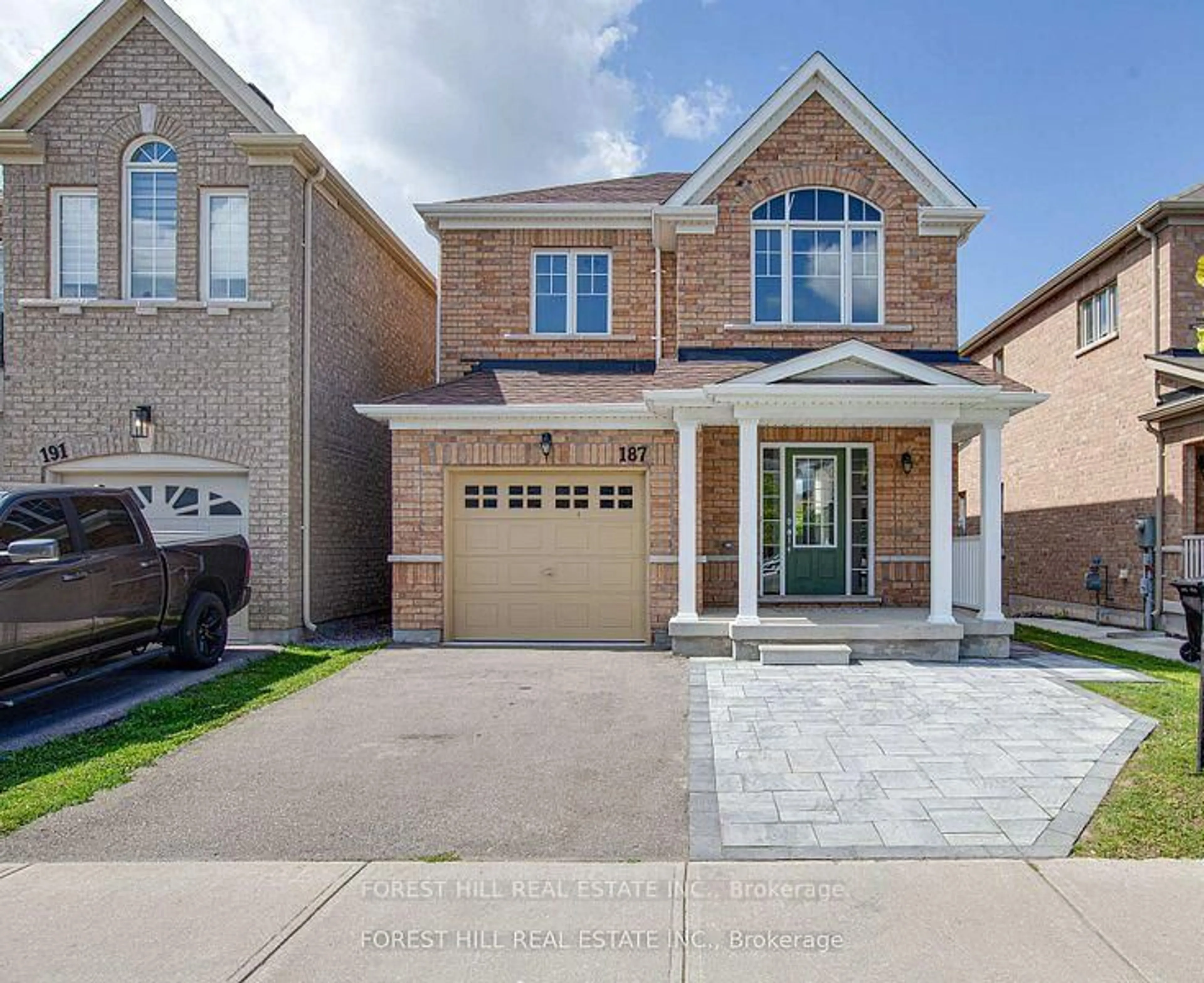 Home with brick exterior material, street for 187 Armstrong Cres, Bradford West Gwillimbury Ontario L3Z 0L3