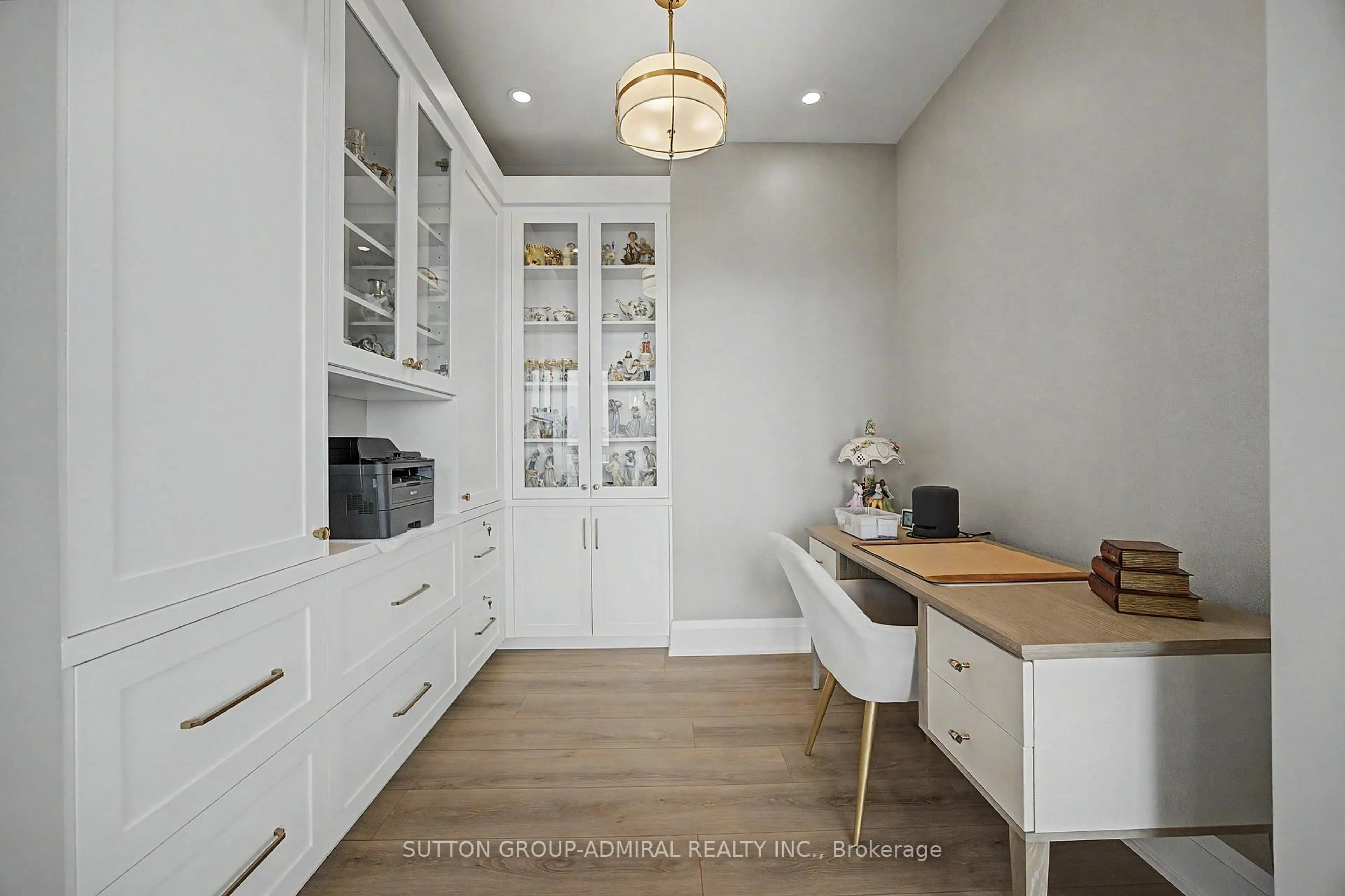 Contemporary kitchen, unknown for 10 Gatineau Dr #1502, Vaughan Ontario L4J 0L2