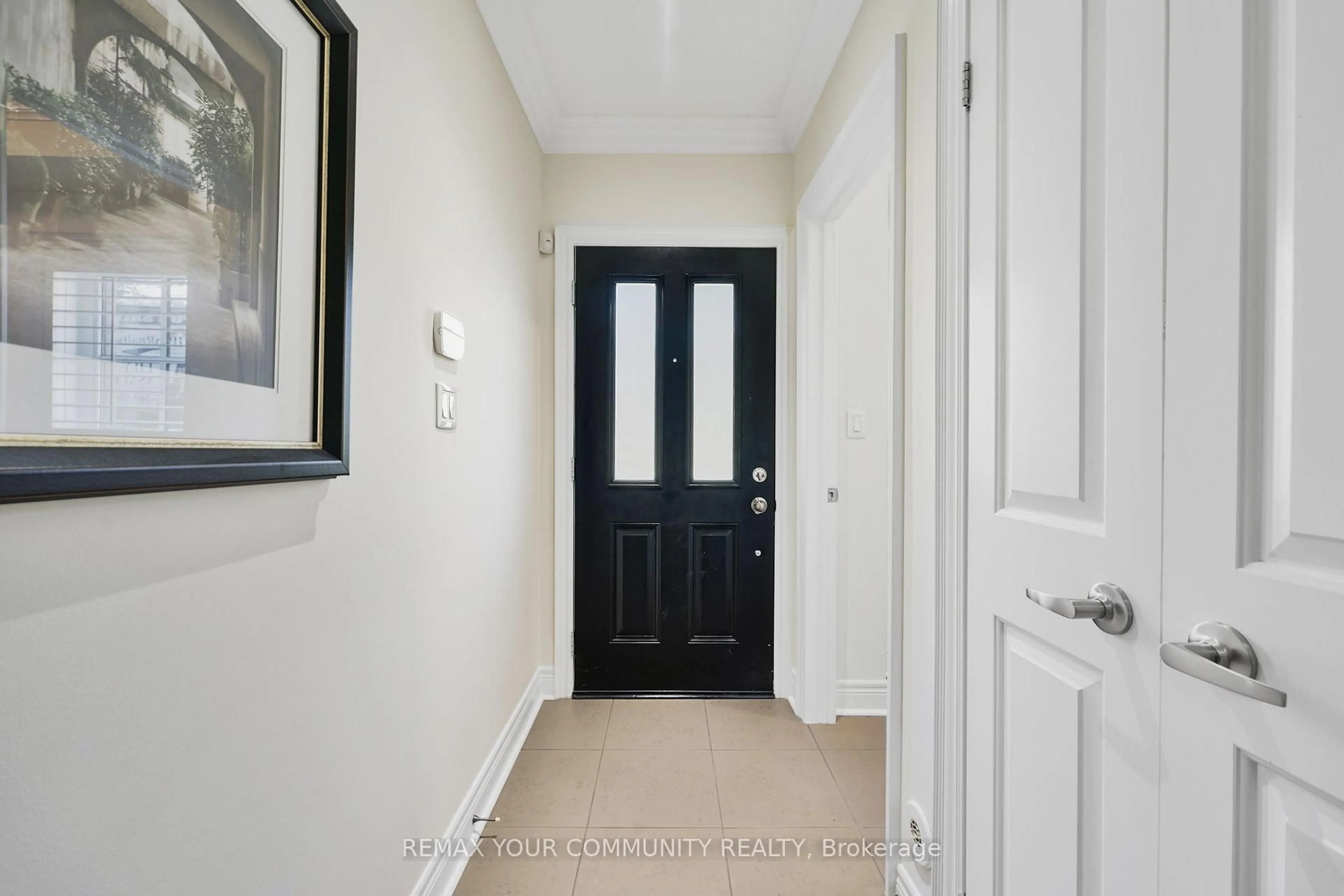 Indoor entryway for 16 Agar Lane, Vaughan Ontario L4L 0C5