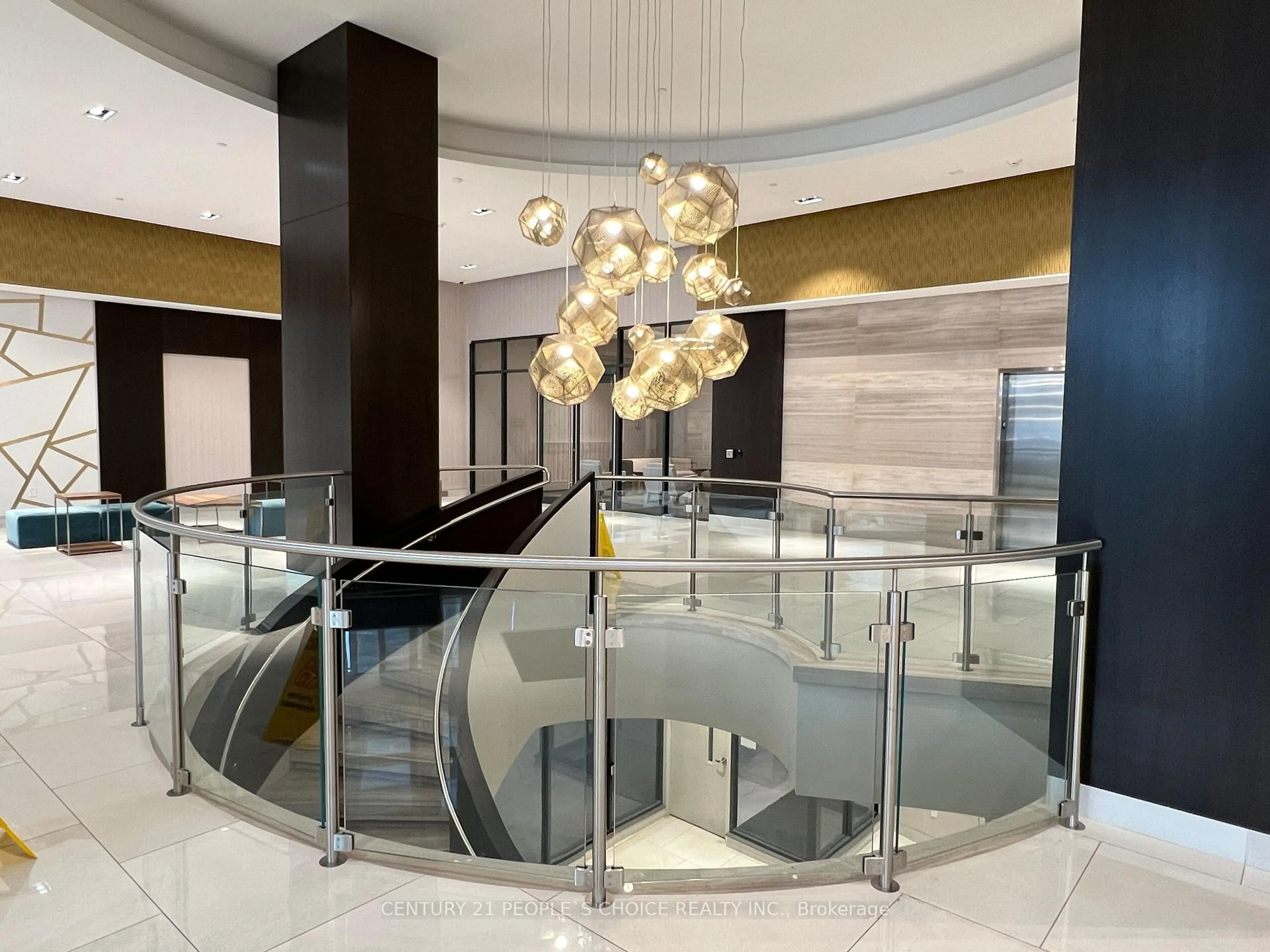 Indoor foyer for 9000 Jane St #2102, Vaughan Ontario L4K 0M6