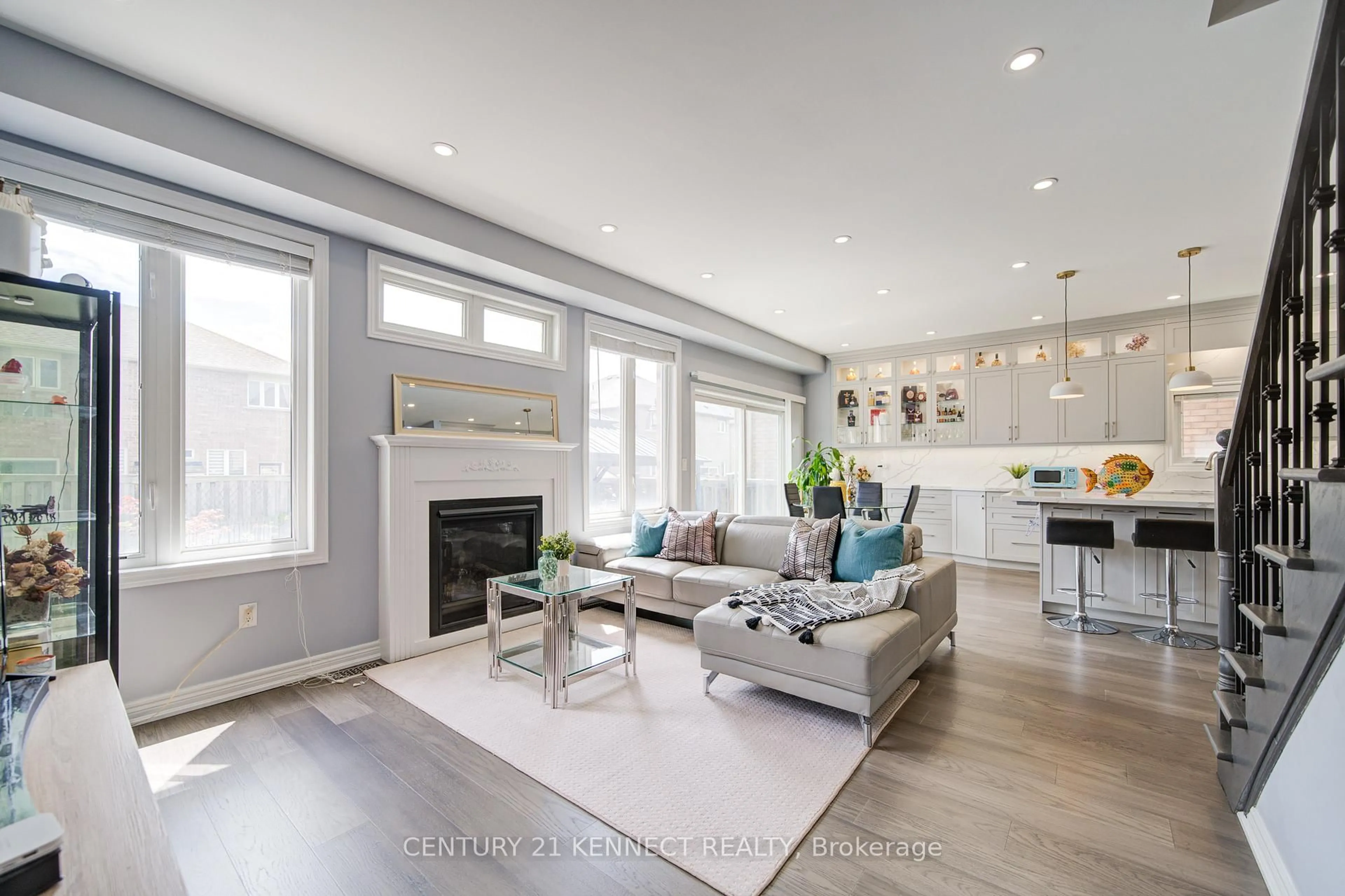 Living room with furniture, unknown for 3 Cornflower St, Markham Ontario L6E 0H4