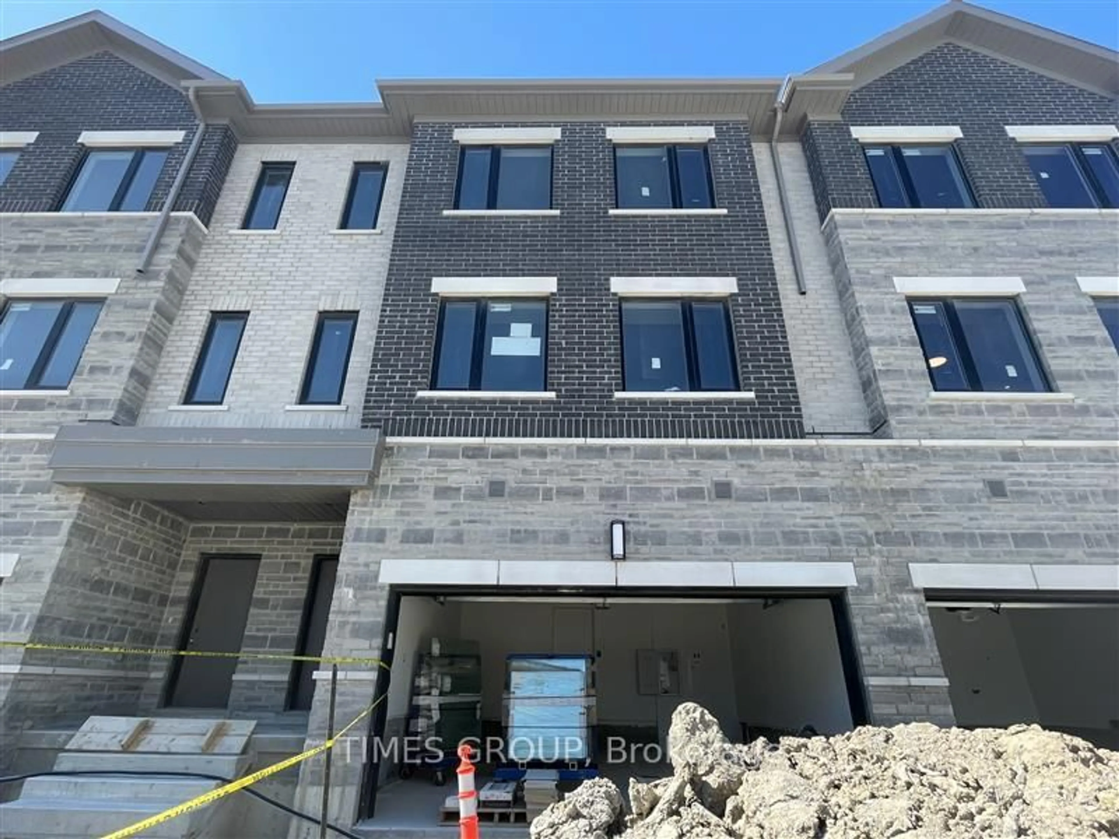 Unknown for 52 Grimsby Lane, Richmond Hill Ontario L4S 1N3